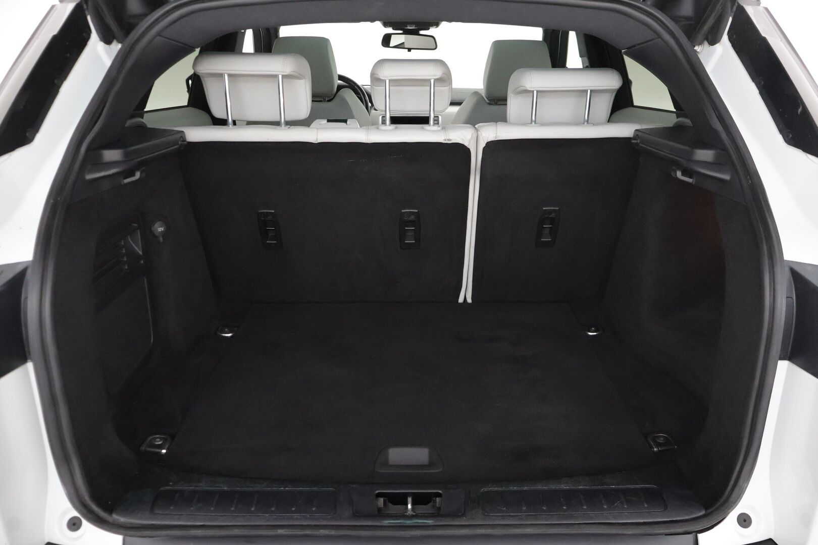 Land Rover Range Rover Evoque 2015 2,2 TD4 Pure Business Aut - Lasikatto / PA-lisälämmitin / P-kamera / Meridian / Nahkasisusta / Sähköluukku / Ratinlämmitin