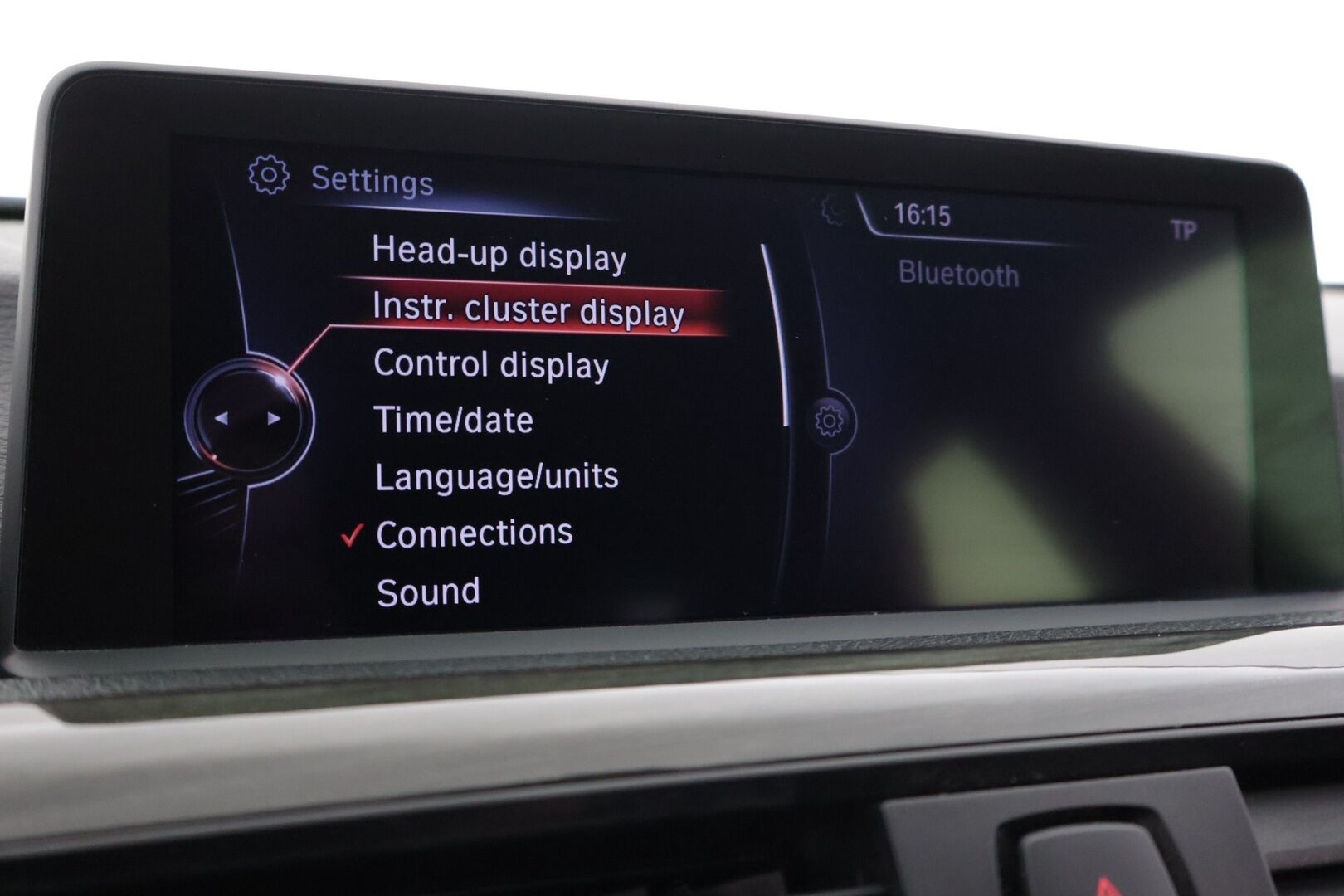 BMW 320 2012 320i TwinPower Turbo F30 Sedan Business *360 kamera / HUD / Proffa navi / Vakkari / Nahkasisusta* - *Harvinainen manuaali / Siisti / Huippu varusteet*