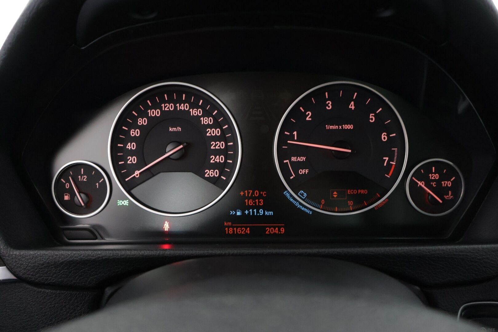 BMW 320 2012 320i TwinPower Turbo F30 Sedan Business *360 kamera / HUD / Proffa navi / Vakkari / Nahkasisusta* - *Harvinainen manuaali / Siisti / Huippu varusteet*