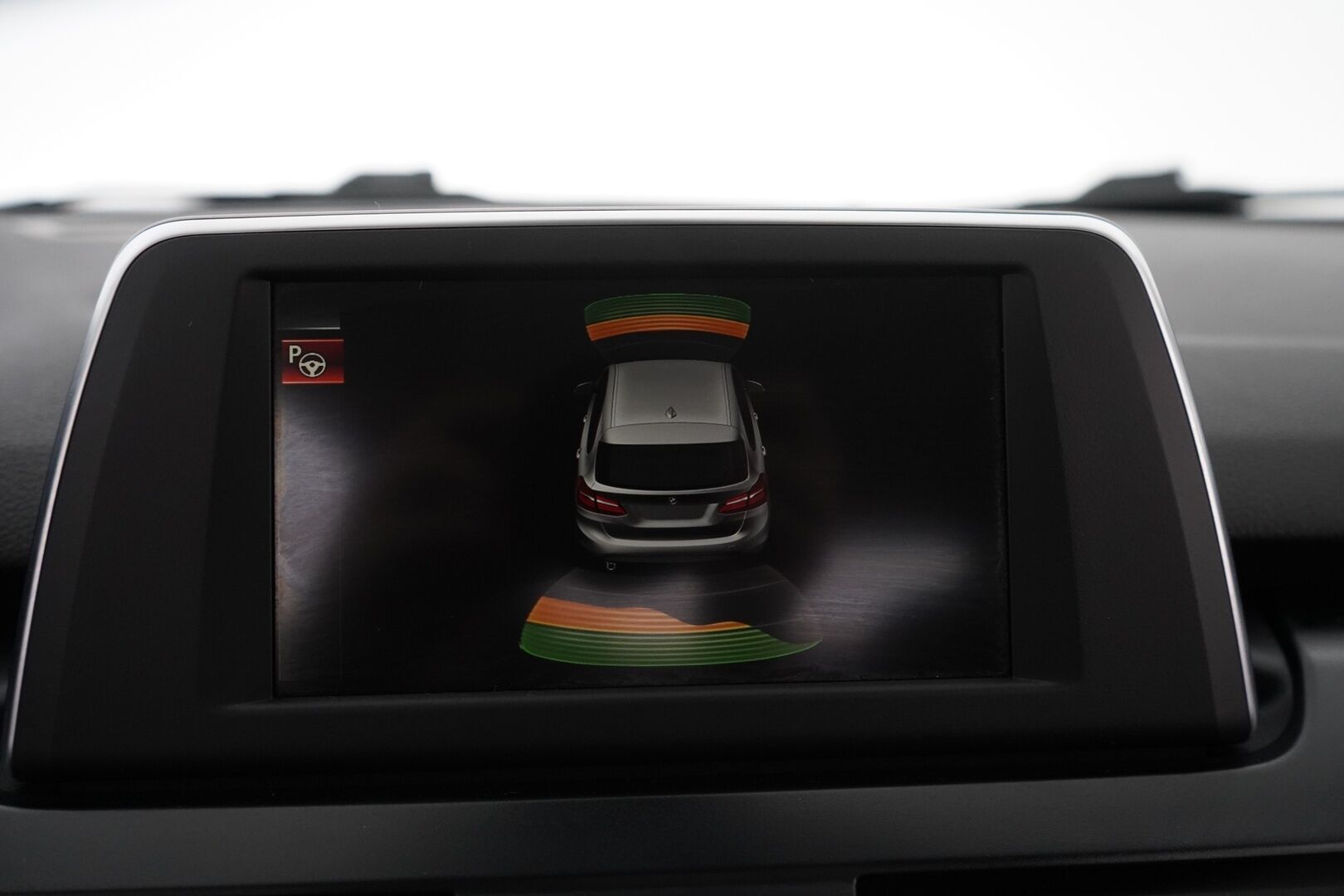 BMW 218 2015 F45 Active Tourer 218i Business *Vakkari / Lohko / S.kontti / Keyless / Tutkat / S.Penkit* - Suomi-Auto / Juuri huollettu / Kahdet vanteet / Seuraava katsastus 4/26