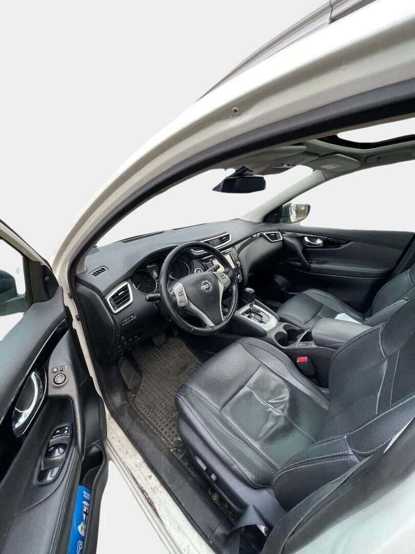 Nissan Qashqai 2015 DIG-T 115 Tekna 2WD Xtronic Leather* 360-kamera / Blis / Nahkapenkit / Kaistavahti / Sisätilanlämmitin * - * Suomi-auto / 2x hyvät renkaat omilla Nissanin alumiinivanteilla*