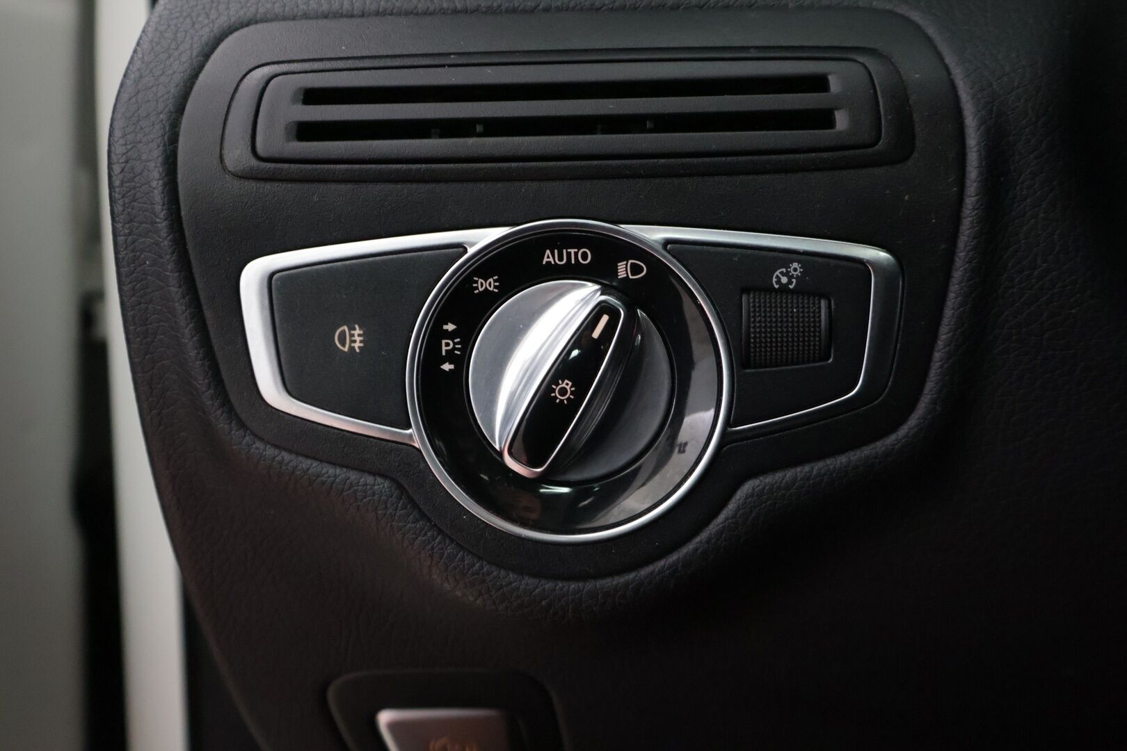 Mercedes-Benz C 2015 200 BlueTec A Premium Business* ILS LED /  Tutka /  Sporttipenkit /  Juuri saapunut!* - HULLUT VÄLIPÄIVÄT KORKOTARJOUS 2,49%