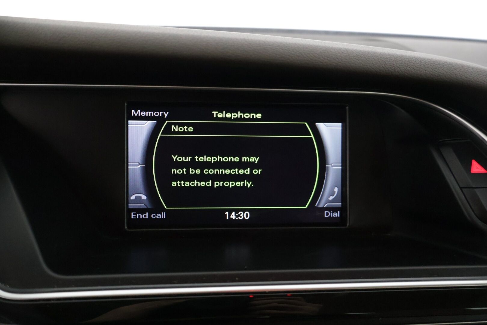 Audi A4 2015 Sedan Business Sport 2,0 TDI 110 kW * / Webasto / Tutkat / Bang & Olufsen / Nahkat / Xenon / Vakkari / Suomi-auto / * - Siisti suomi-auto webastolla / Sport suspension