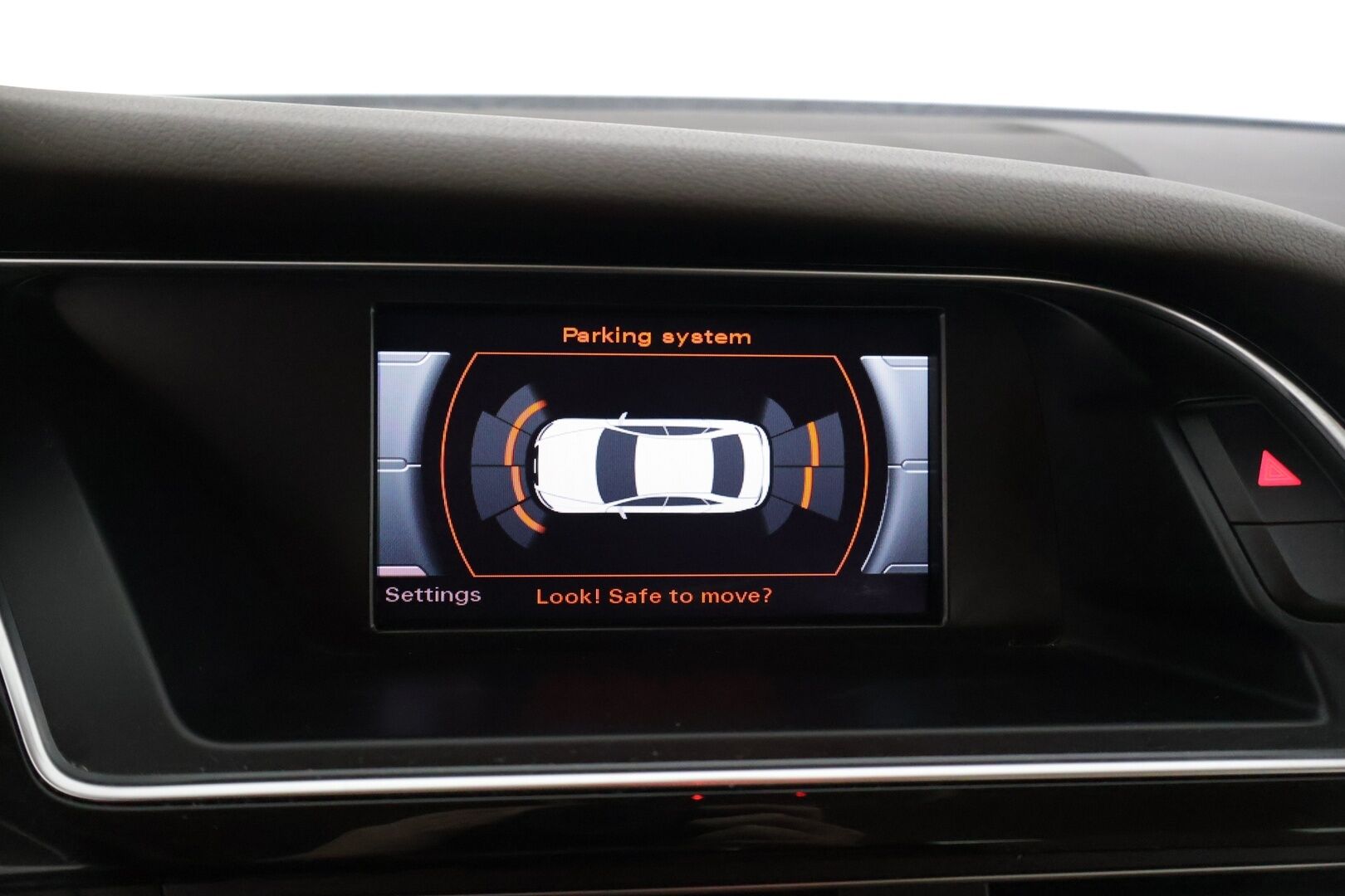 Audi A4 2015 Sedan Business Sport 2,0 TDI 110 kW * / Webasto / Tutkat / Bang & Olufsen / Nahkat / Xenon / Vakkari / Suomi-auto / * - Siisti suomi-auto webastolla / Sport suspension