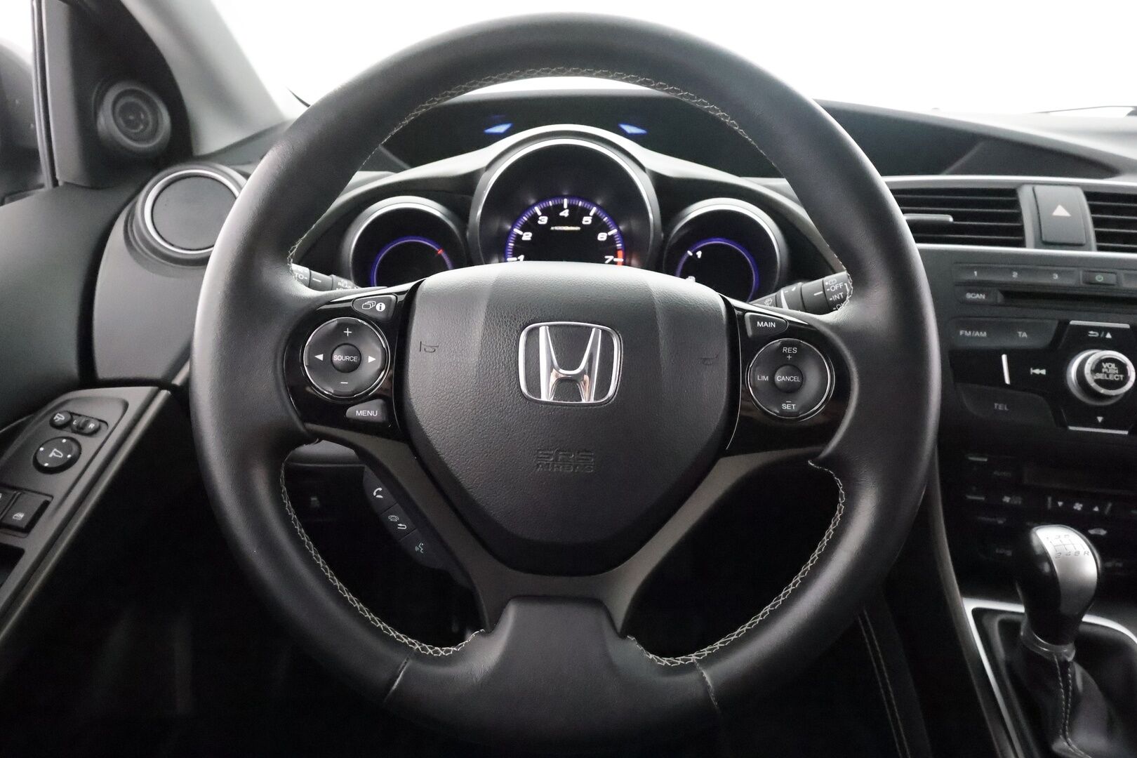 Honda Civic 2015 Tourer 1,8i Elegance - | P.Kamera | Lohkolämmitin | CTBA | Facelift | Vakionopeudensäädin | Sisätilanlämmitin | Kahdet renkaat | Suomi-auto | Huoltokirja |