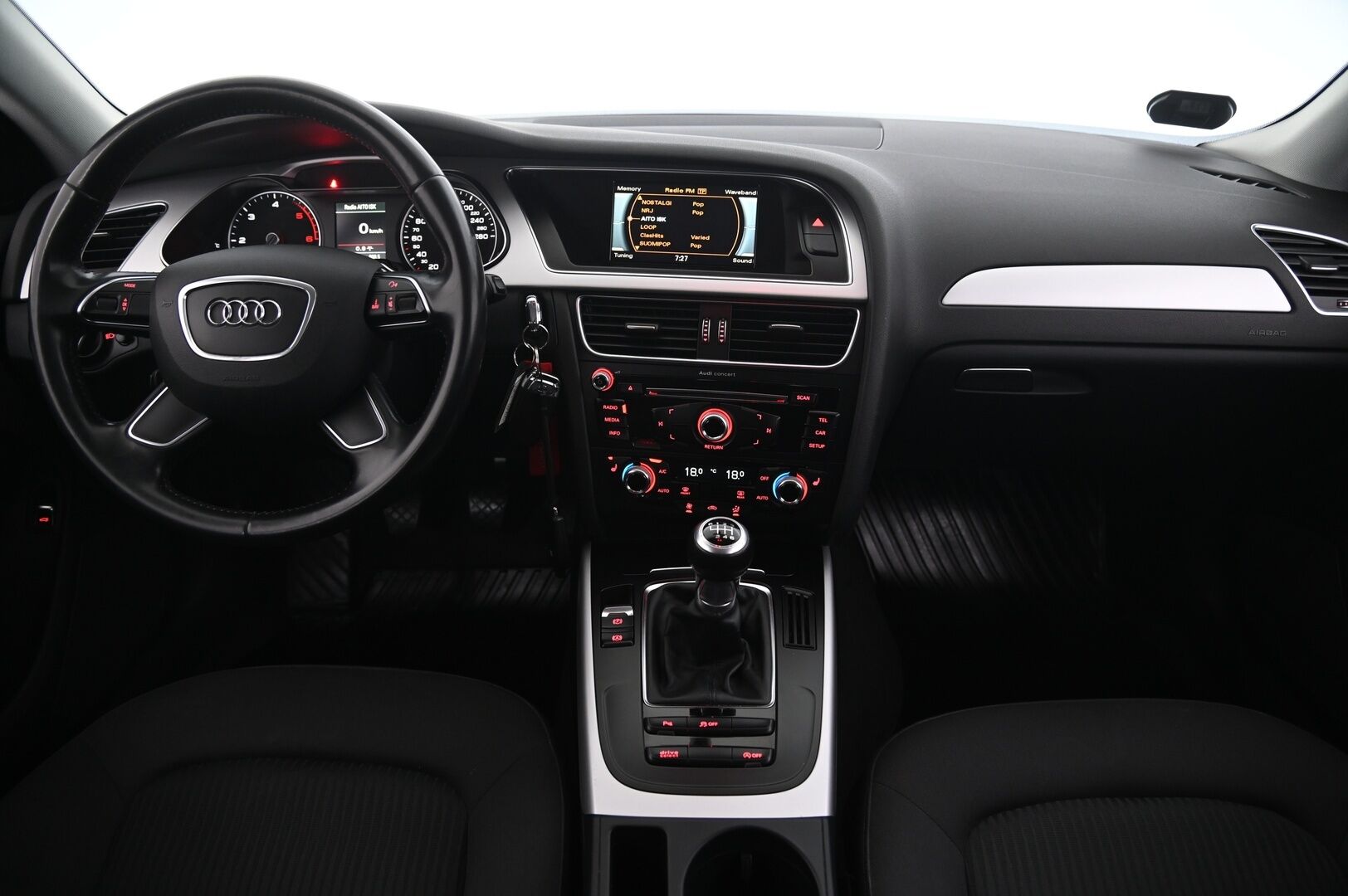 Audi A4 2015 Sedan Business 2,0 TDI clean diesel 110 kW - Vakkari | Webasto | Bluetooth | Xenon | Tutkat | Suomi-auto | 2x Renkaat & vanteet
