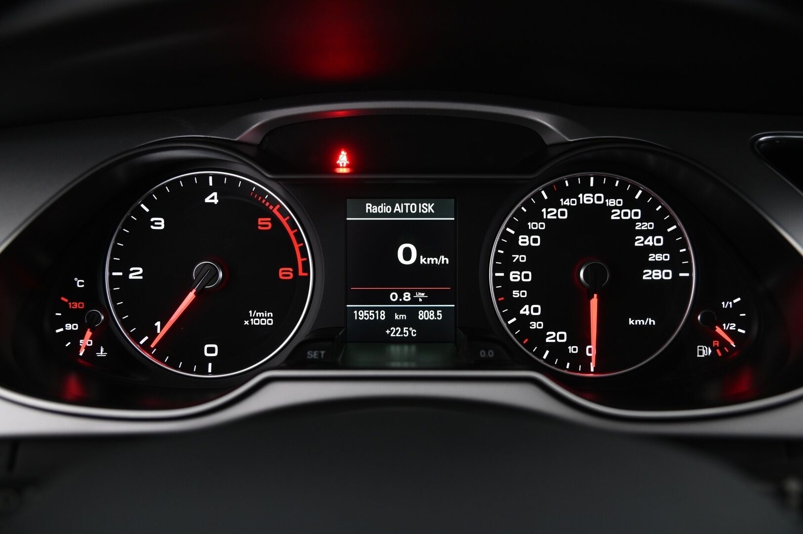 Audi A4 2015 Sedan Business 2,0 TDI clean diesel 110 kW - Vakkari | Webasto | Bluetooth | Xenon | Tutkat | Suomi-auto | 2x Renkaat & vanteet