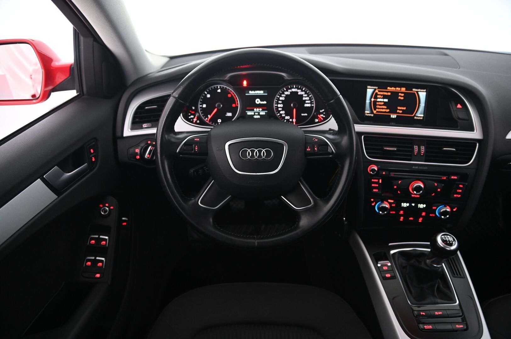 Audi A4 2015 Sedan Business 2,0 TDI clean diesel 110 kW - Vakkari | Webasto | Bluetooth | Xenon | Tutkat | Suomi-auto | 2x Renkaat & vanteet