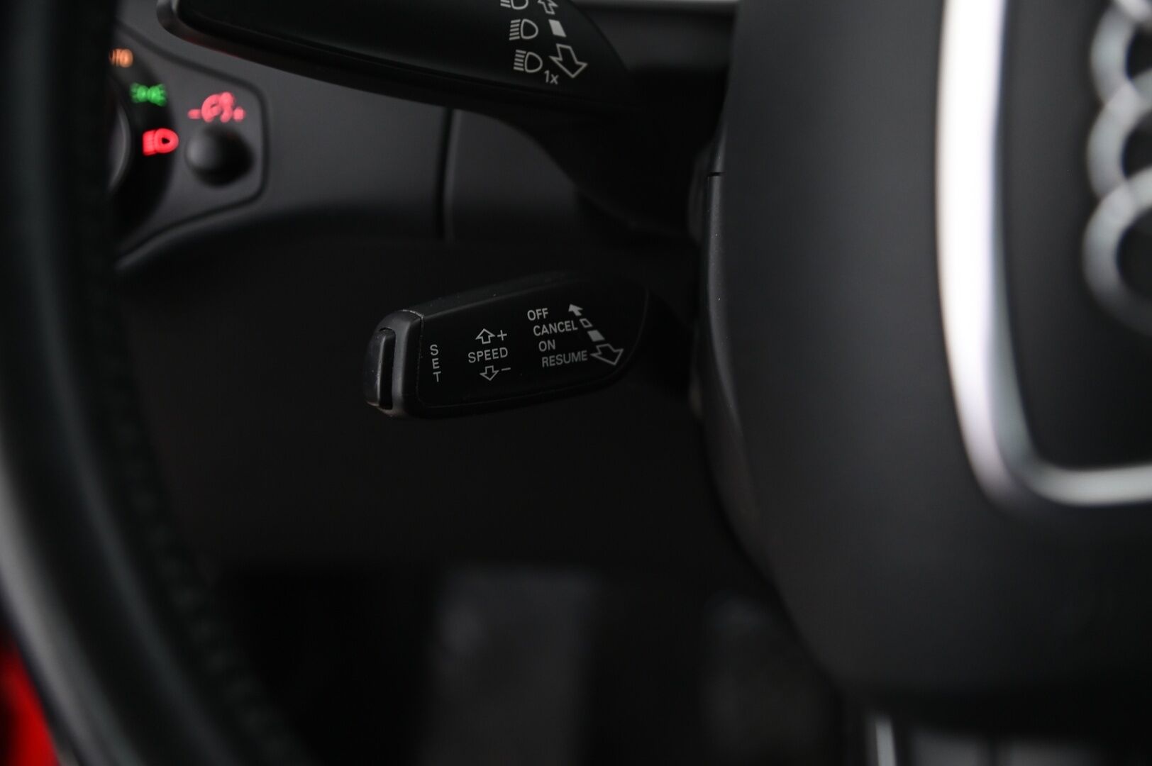 Audi A4 2015 Sedan Business 2,0 TDI clean diesel 110 kW - Vakkari | Webasto | Bluetooth | Xenon | Tutkat | Suomi-auto | 2x Renkaat & vanteet
