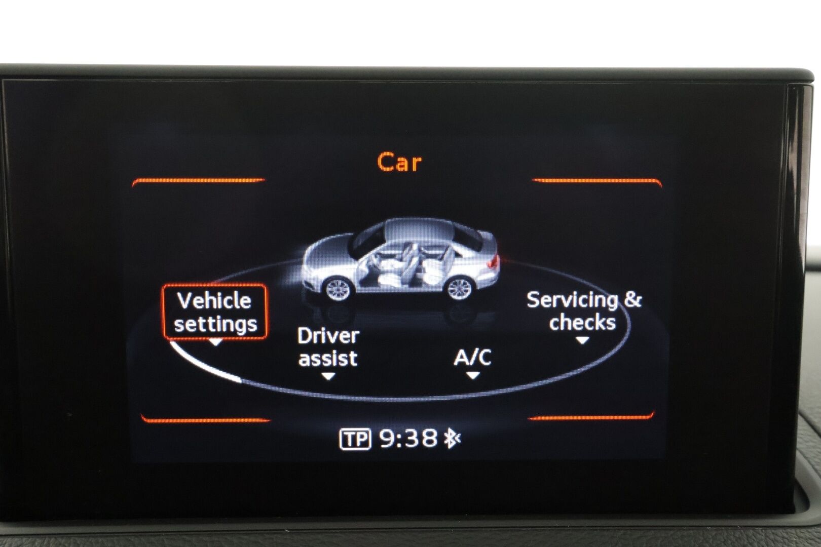 Audi A3 2015 Sedan Business 1,4 TFSI COD 110 kW ultra S tronic *Vakkari / Xenon / P.tutka / Bluetooth / Sisätilanlämmitin* - Suomi-auto / Kahdet renkaat aluvanteilla / Jakohihna juuri vaihdettu!