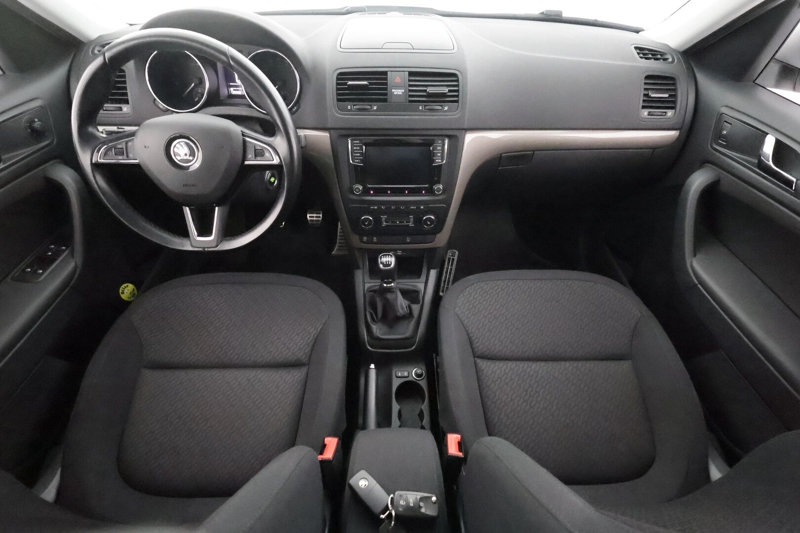 Skoda Yeti 2015 Outdoor 1,4 TSI Elegance - | Koukku | Sisätilanlämmitin | Navi | Vakkari | MirrorLink | P.Kamera | Xenon | Kahdet renkaat | Suomi-auto |