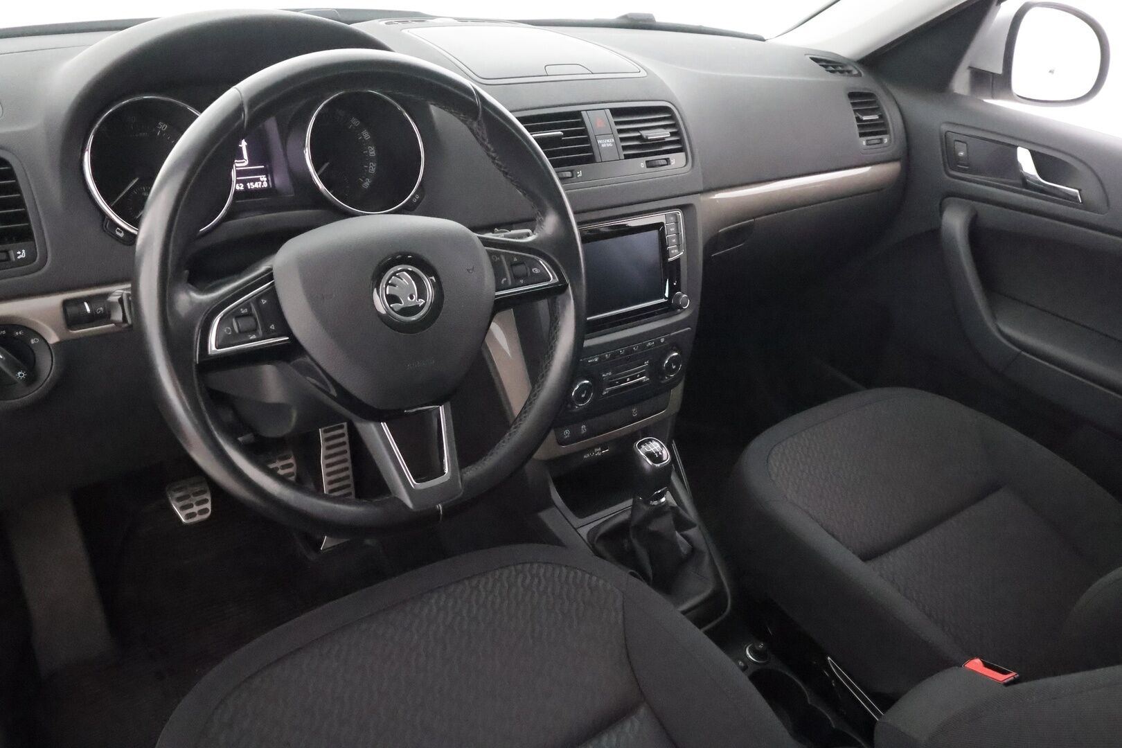 Skoda Yeti 2015 Outdoor 1,4 TSI Elegance - | Koukku | Sisätilanlämmitin | Navi | Vakkari | MirrorLink | P.Kamera | Xenon | Kahdet renkaat | Suomi-auto |
