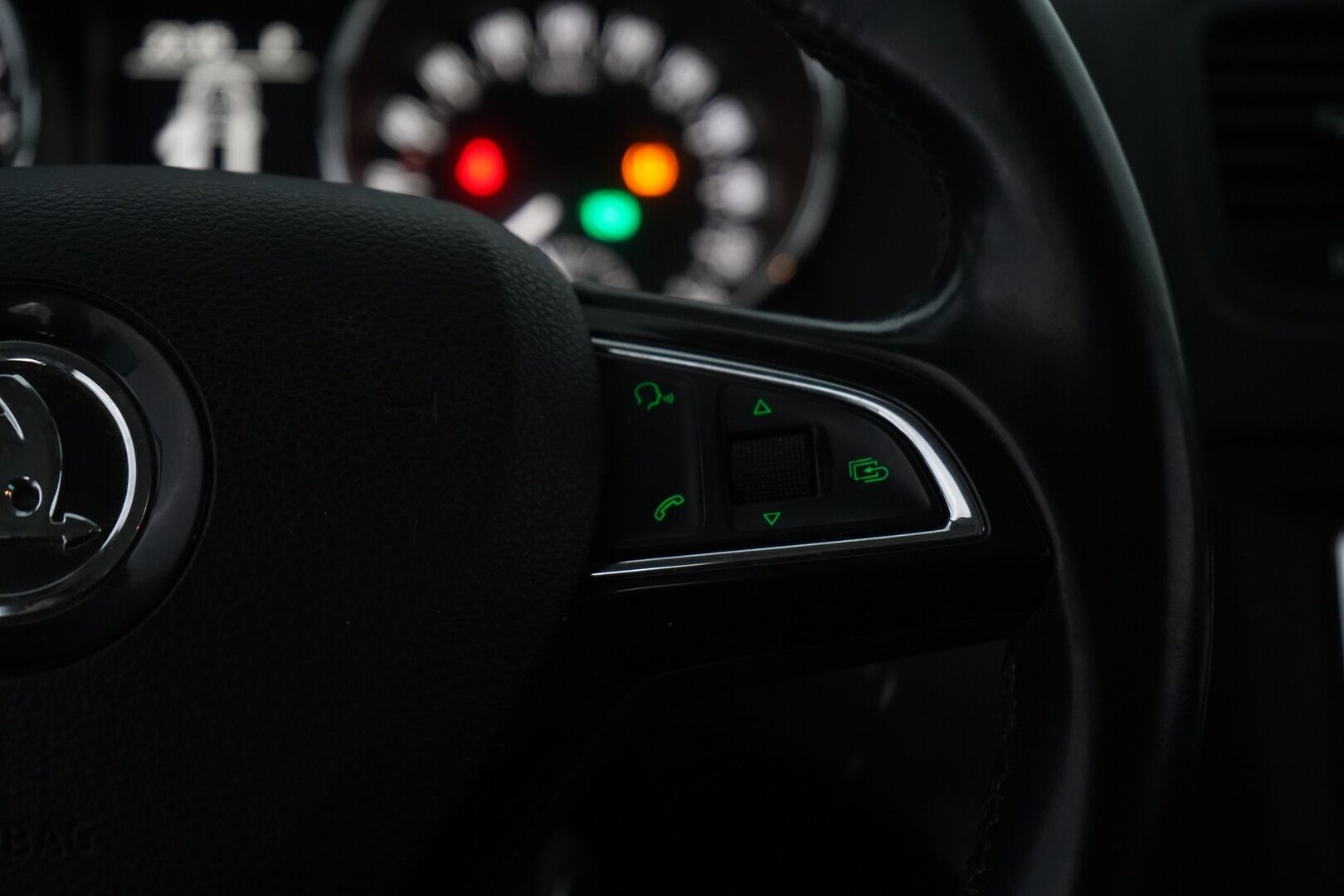 Skoda Yeti 2015 *YritysOutlet - Myydään vain yrityksille* - *Webasto / Navi / Vakionopeudensäädin / Vetokoukku*