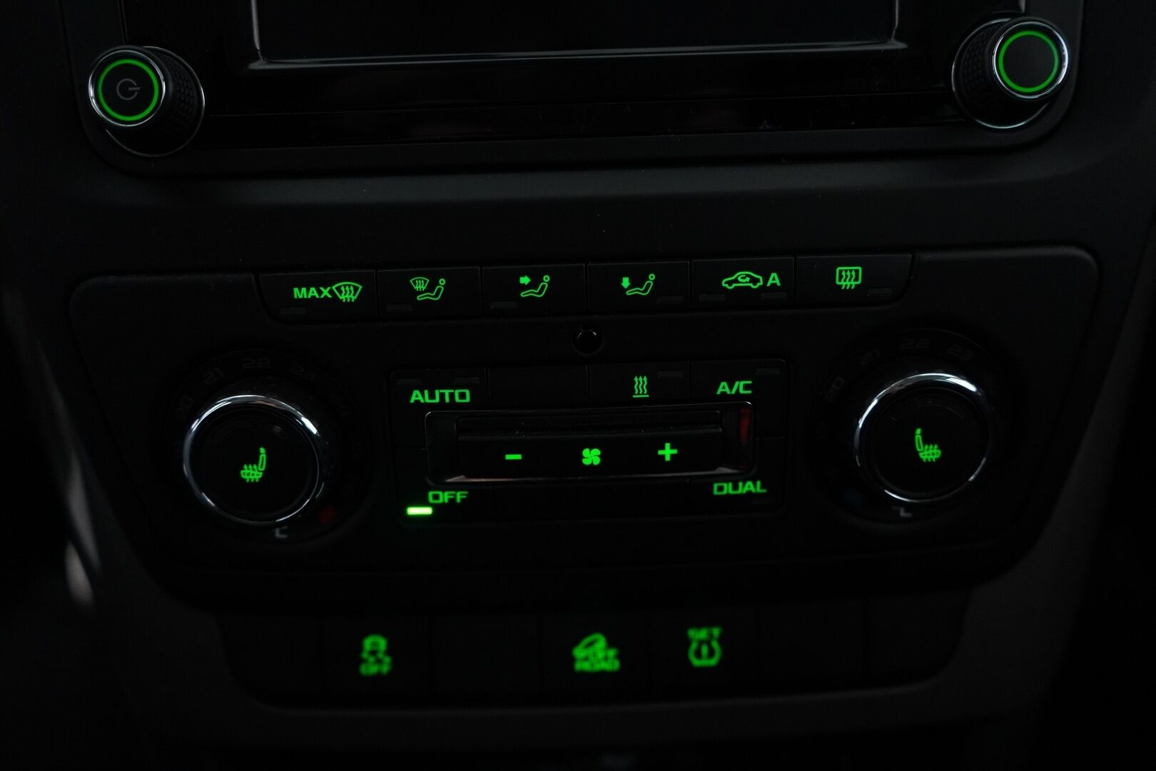 Skoda Yeti 2015 *YritysOutlet - Myydään vain yrityksille* - *Webasto / Navi / Vakionopeudensäädin / Vetokoukku*