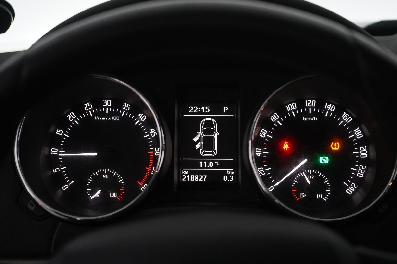 Skoda Yeti 2015 *YritysOutlet - Myydään vain yrityksille* - *Webasto / Navi / Vakionopeudensäädin / Vetokoukku*