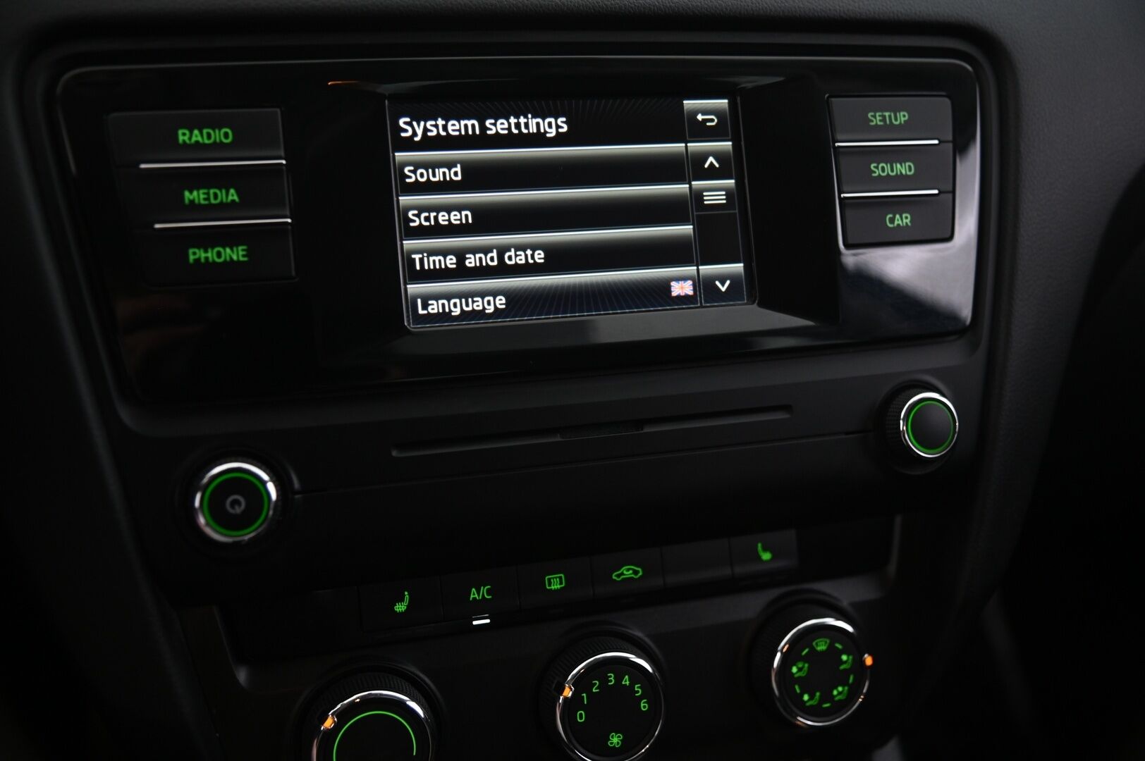 Skoda Octavia 2015 1,4 TSI Ambition - Vakkari | Lohko | BT | Suomi-auto | 2x renkaat&alumiinivanteet 