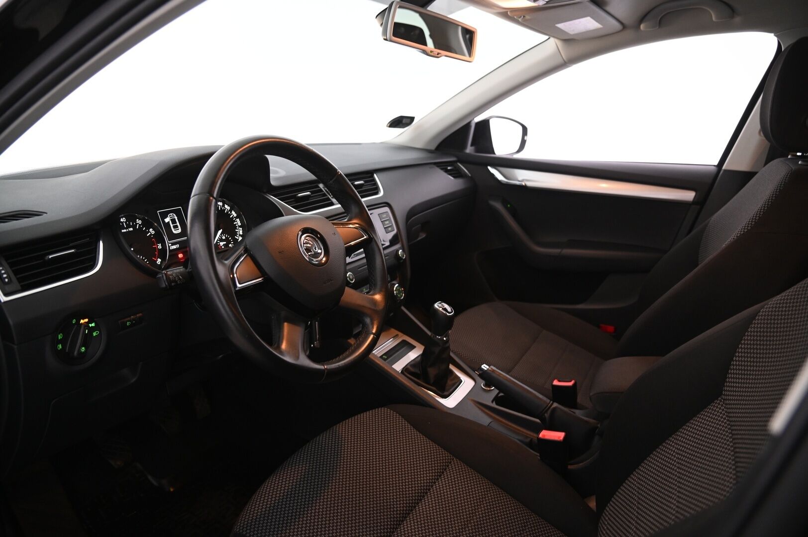 Skoda Octavia 2015 1,4 TSI Ambition - Vakkari | Lohko | BT | Suomi-auto | 2x renkaat&alumiinivanteet 