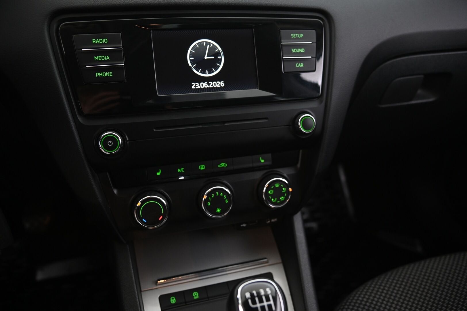 Skoda Octavia 2015 1,4 TSI Ambition - Vakkari | Lohko | BT | Suomi-auto | 2x renkaat&alumiinivanteet 