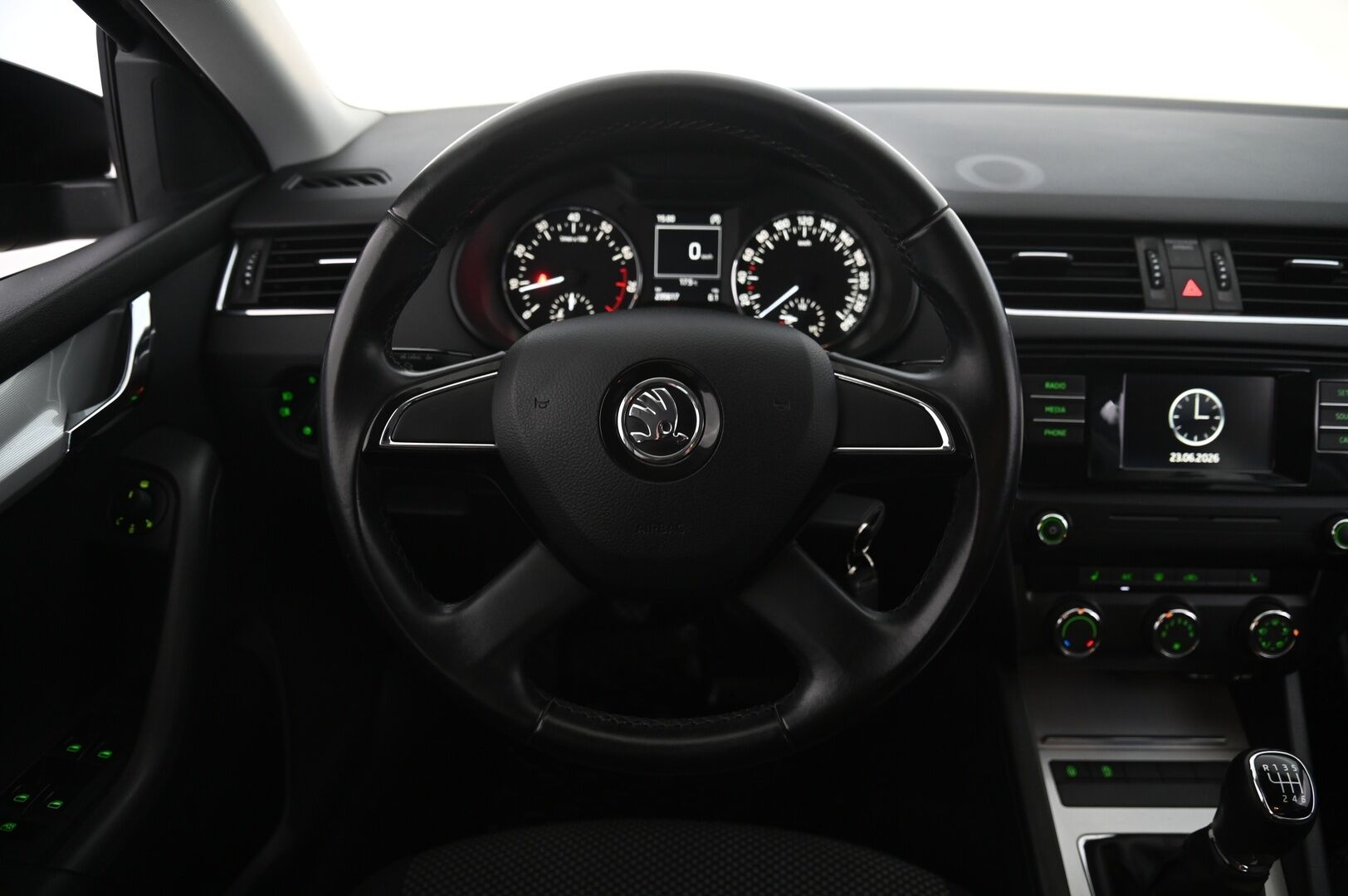 Skoda Octavia 2015 1,4 TSI Ambition - Vakkari | Lohko | BT | Suomi-auto | 2x renkaat&alumiinivanteet 