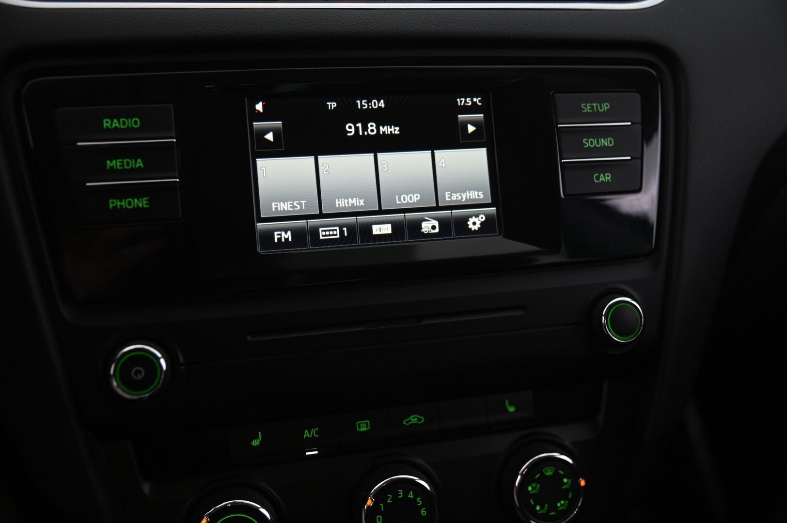Skoda Octavia 2015 1,4 TSI Ambition - Vakkari | Lohko | BT | Suomi-auto | 2x renkaat&alumiinivanteet 