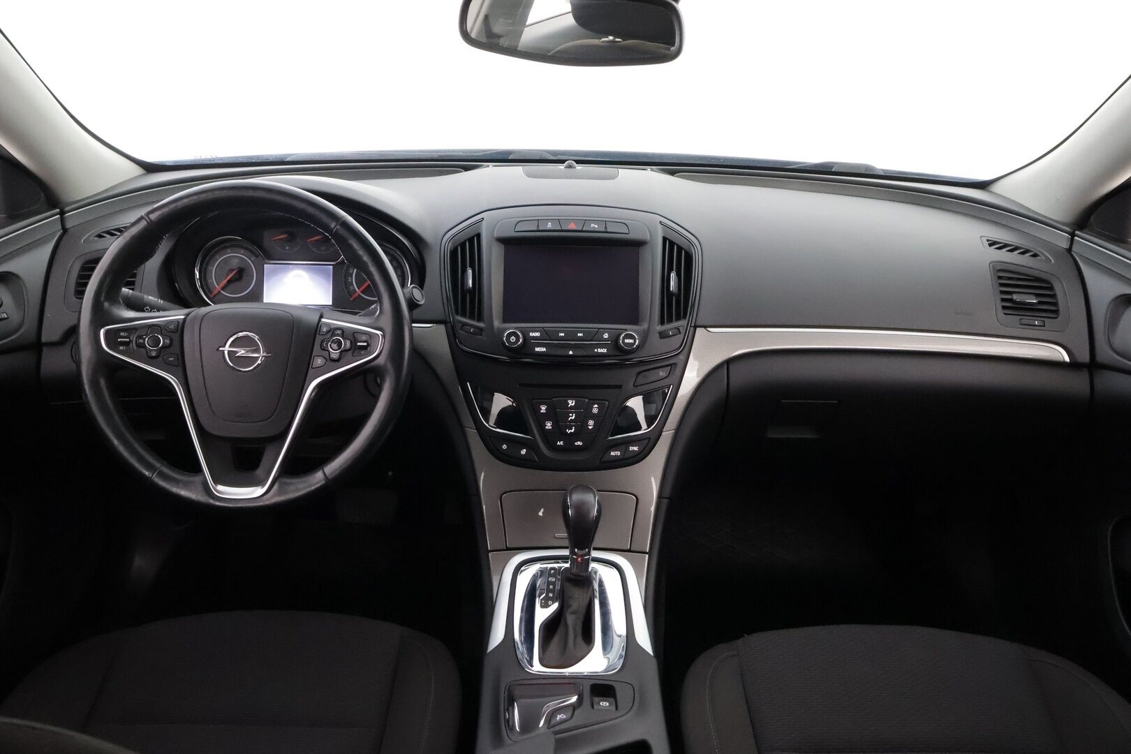 Opel Insignia 2015 5-ov Edition 2,0 CDTI 120kW AT6 *Webasto / Vetokoukku / Vakkari / Ratinlämmitin / Suomiauto* - Juuri katsastettu / Jakopää tehty!