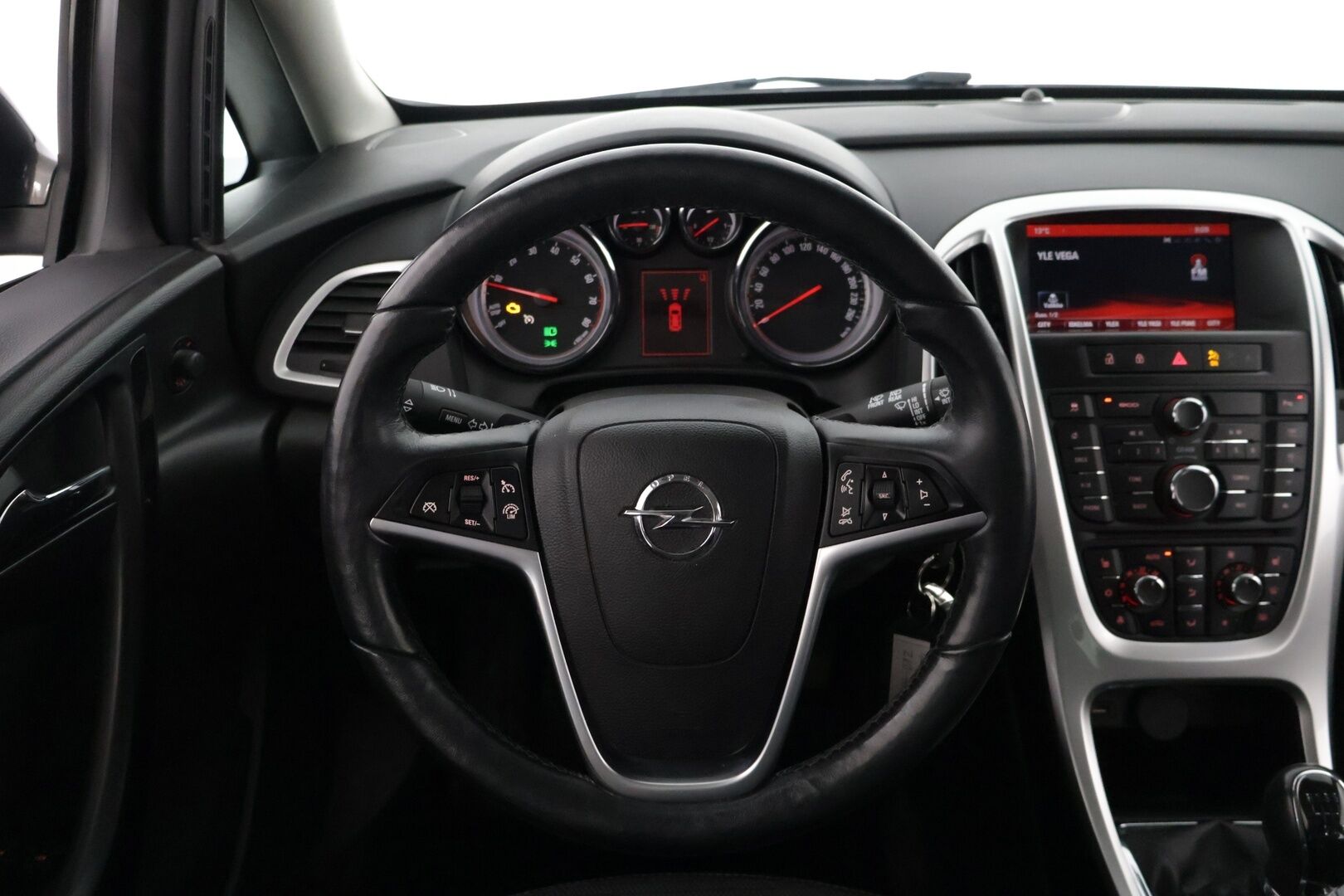 Opel Astra 2015 Sports Tourer Drive 1,4 Turbo ecoFLEX Start/Stop 103kW MT6 **YritysOutlet - Myydään vain yrityksille - *Juuri huollettu / Suomi-Auto / Vakkari / Lohkolämmitin sisähaaralla / Ratinlämmitin / 2x Renkaat *