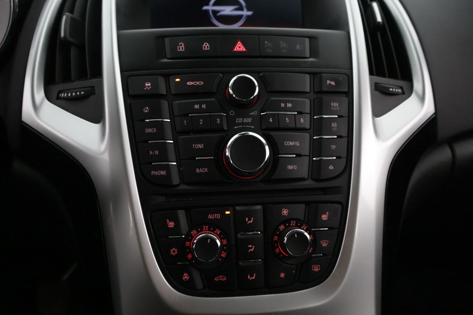 Opel Astra 2015 Sports Tourer Drive 1,4 Turbo ecoFLEX Start/Stop 103kW MT6 **YritysOutlet - Myydään vain yrityksille - *Juuri huollettu / Suomi-Auto / Vakkari / Lohkolämmitin sisähaaralla / Ratinlämmitin / 2x Renkaat *