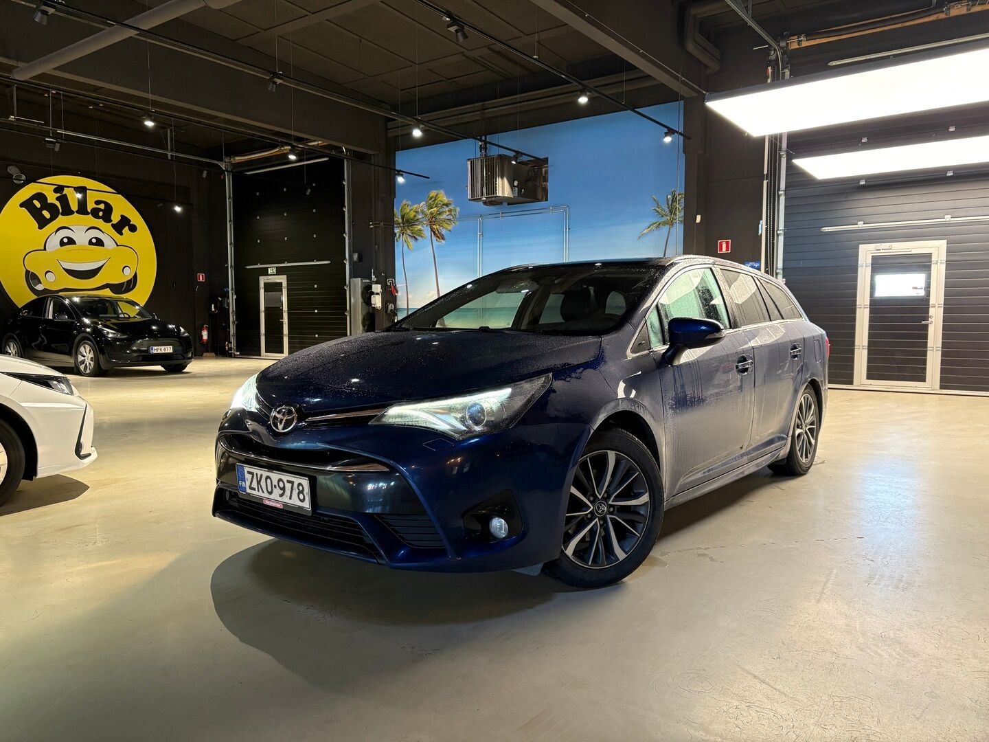 Toyota Avensis 2016 Touring Sports 1,8 Valvematic Premium Business Multidrive S - Suomiauto | Koukku | Panoraama | Nahkasisusta | Muistipenkki | Adapt.LED | Lohko&Sisäpistoke | Peruutuskamera | Supervarusteet!