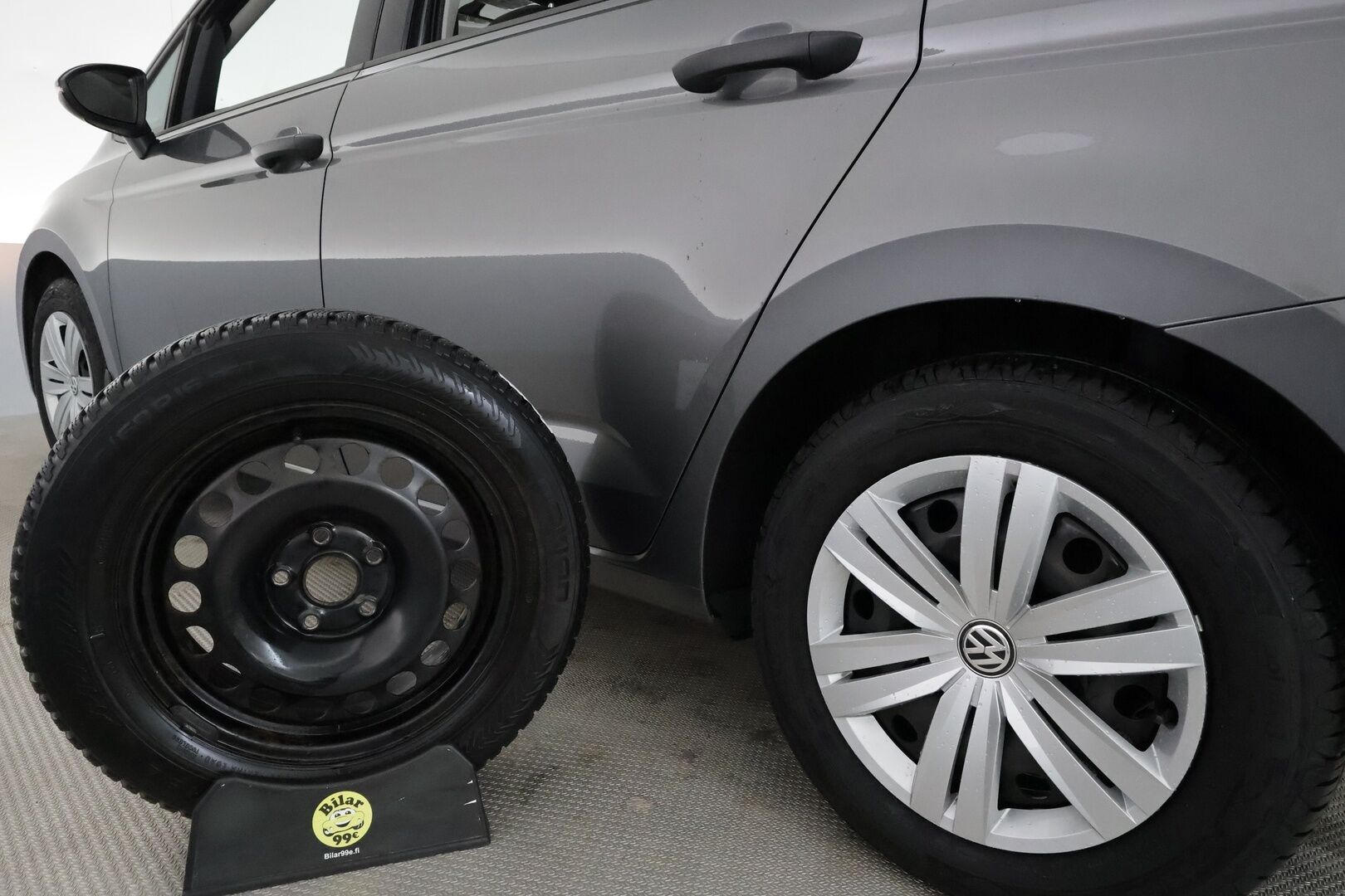 Volkswagen Touran 2016 Trendline 1,2 TSI 81 kW (110 hv) 7-Paikkainen * Suomiauto / Vetokoukku / Vakkari / Lohko & Sisäpistoke / Apple&Android - Kahdet Renkaat / 7-Paikkainen / Juuri tullut Tampereelle! - Osta nyt, maksa vasta ensi vuonna