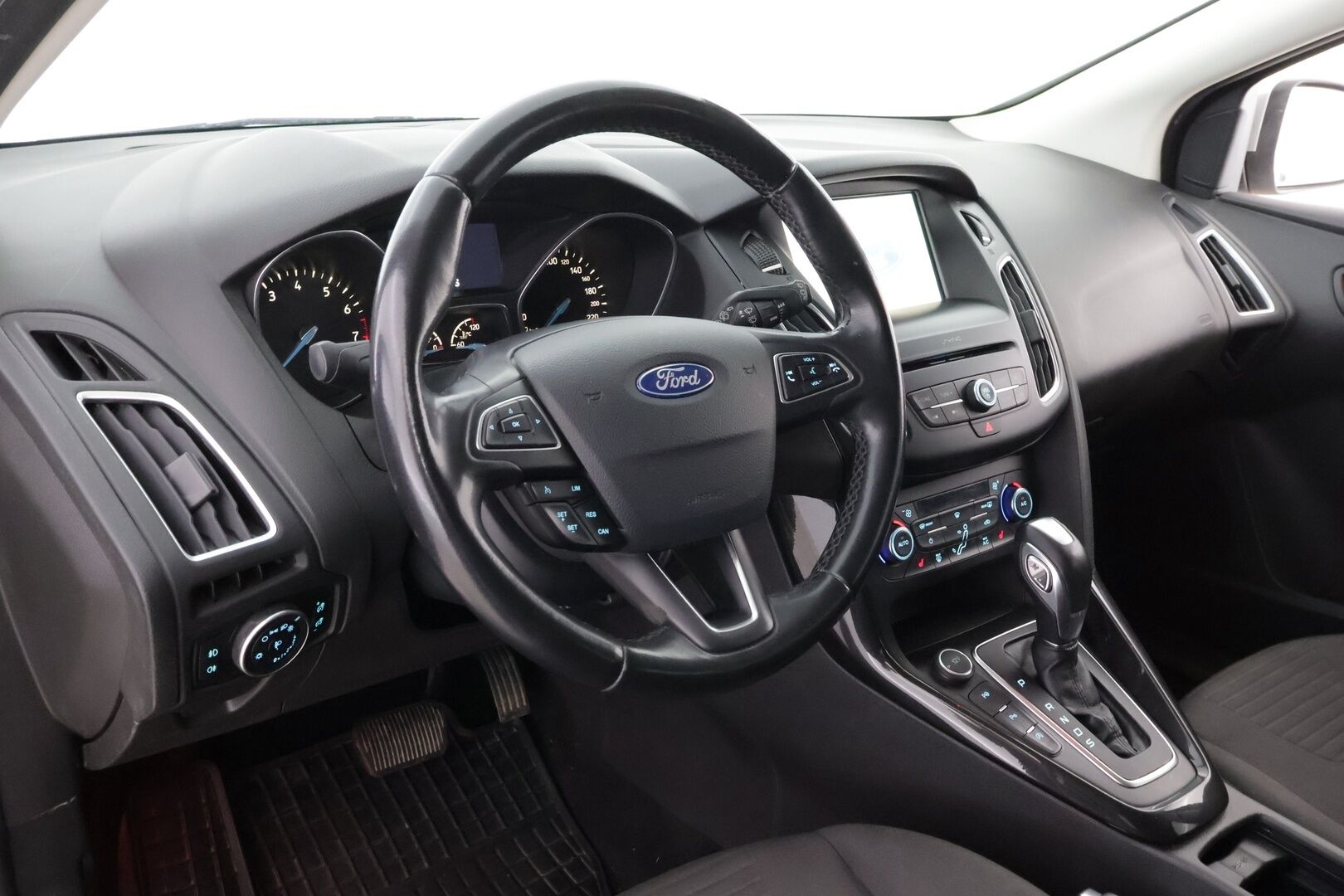 Ford Focus 2016 1,0 EcoBoost 125 hv Start/Stop A6 Titanium Wagon - YritysOutlet - Myydään vain yrityksille - Juuri katsastettu / Suomi-auto / Vakionopeudensäädin / Parkkitutkat / 2x-renkaat