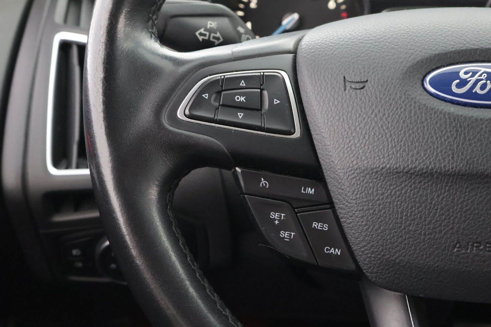 Ford Focus 2016 1,0 EcoBoost 125 hv Start/Stop A6 Titanium Wagon - YritysOutlet - Myydään vain yrityksille - Juuri katsastettu / Suomi-auto / Vakionopeudensäädin / Parkkitutkat / 2x-renkaat