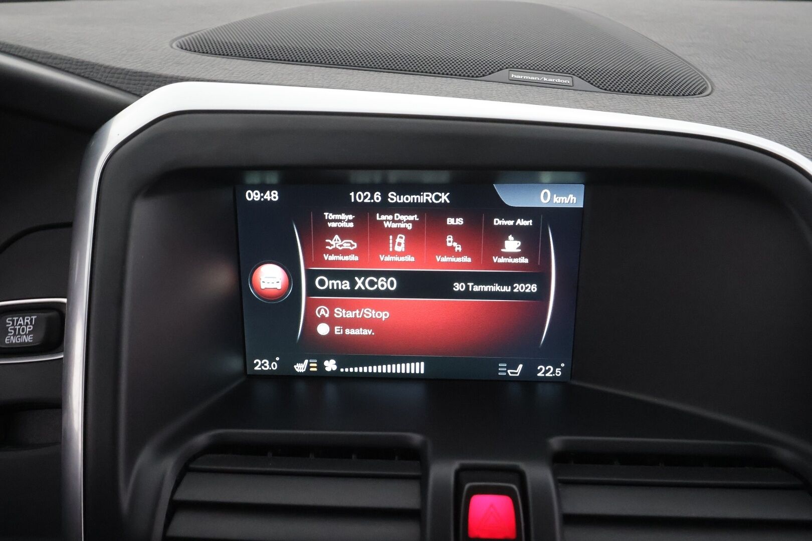 Volvo XC60 2016 D4 AWD Business Summum aut * Vakkari / Webasto / Panorama / Muistipenkki / Keyless / Nahat / P.tutkat * - Suomi-auto / Kahdet renkaat