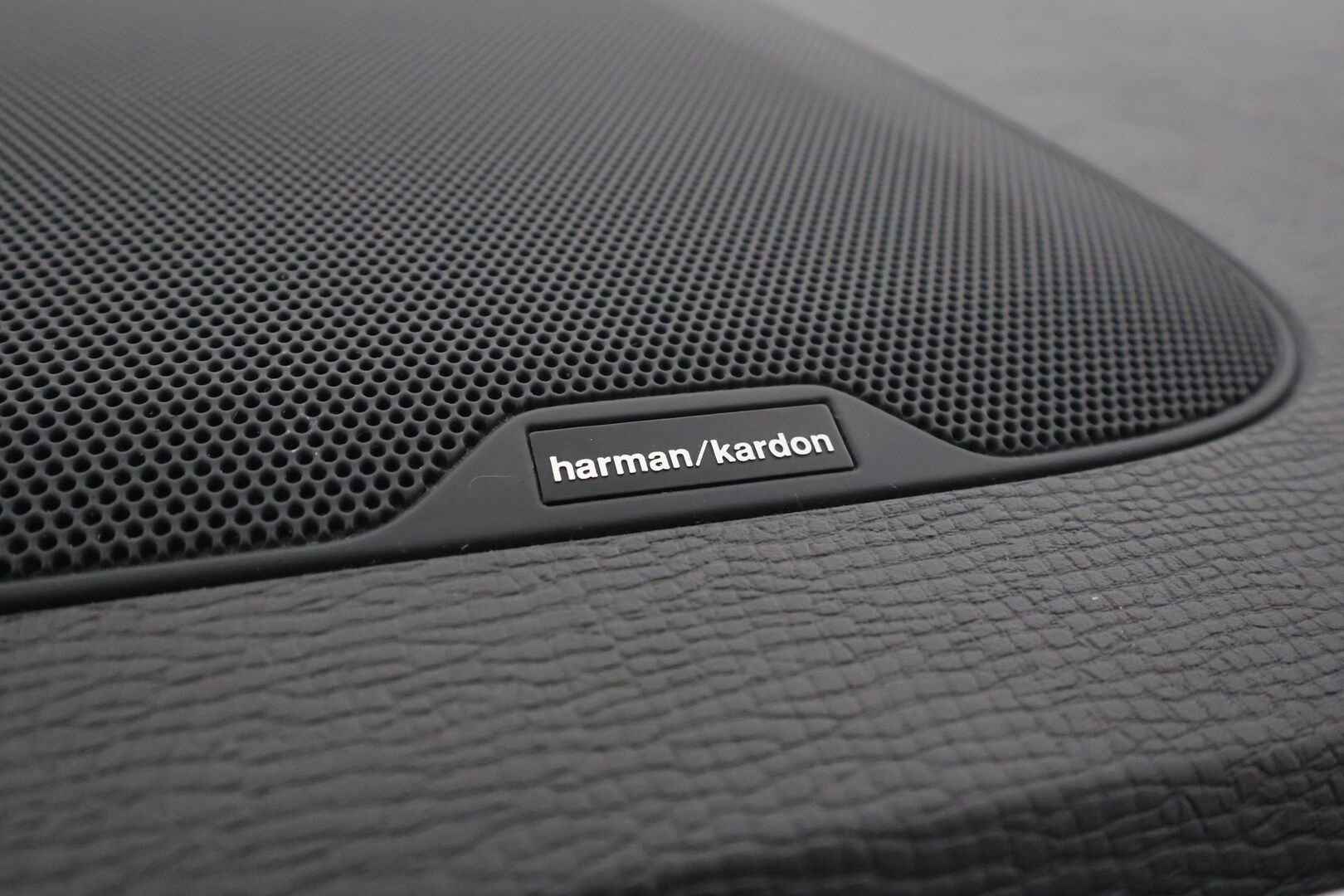 Volvo XC60 2016 D4 AWD Business Summum aut * Vakkari / Webasto / Panorama / Muistipenkki / Keyless / Nahat / P.tutkat * - Suomi-auto / Kahdet renkaat