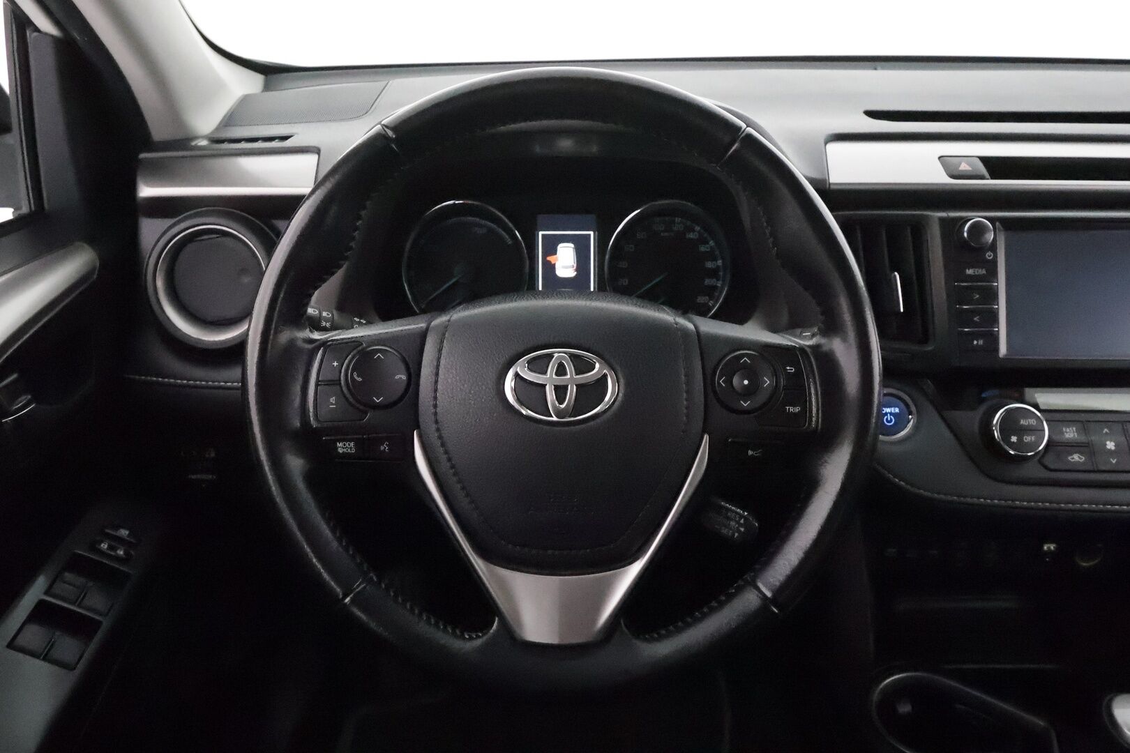 Toyota RAV4 2016 2,5 Hybrid FWD Active **Adapt.vakkari / P.kamera / LED / Navi / KeylessGo / Koukku / Lohkolämmitin** - Suomi-auto / Merkkihuollettu / Kahdet renkaat aluvanteilla 