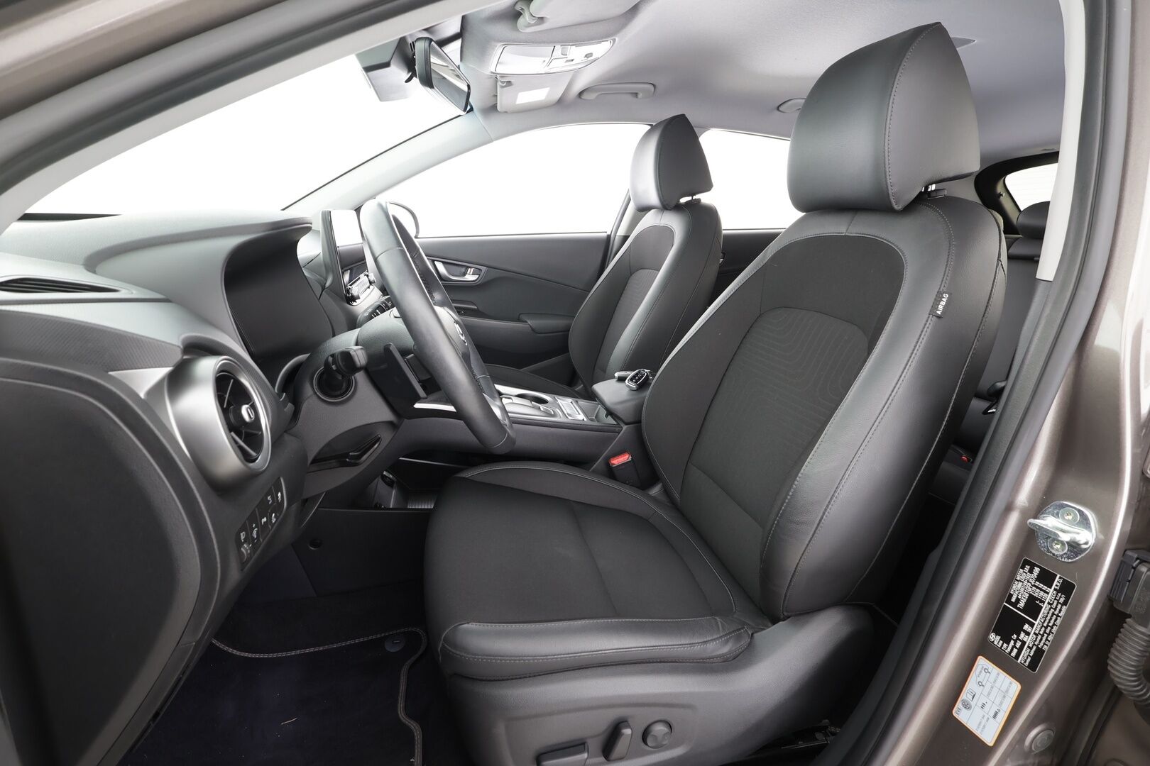 Hyundai KONA 2023 electric 64 kWh 204 hv Style MY21 - | ACC | ILP | Krell | HUD | Sähköpenkit | Puolinahat | LED | Digimittaristo | HDA | BSM | P.kamera | Keyless | Merkkihuollot | 2x renkaat aluin | 