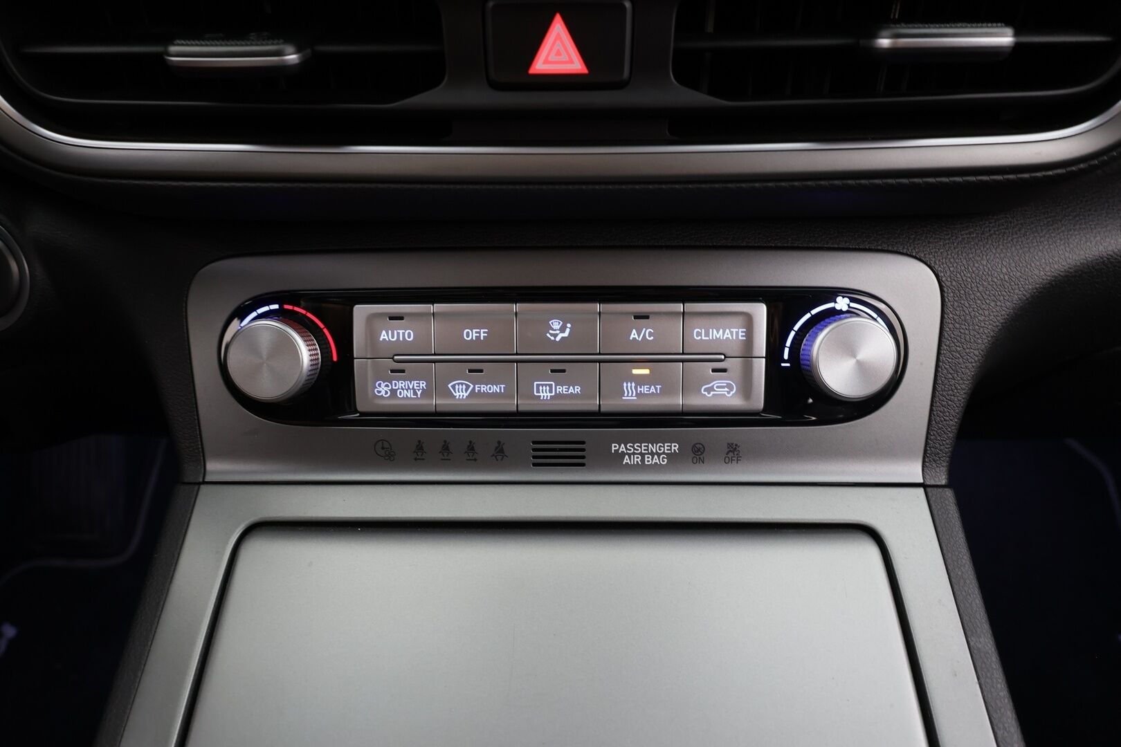 Hyundai KONA 2023 electric 64 kWh 204 hv Style MY21 - | ACC | ILP | Krell | HUD | Sähköpenkit | Puolinahat | LED | Digimittaristo | HDA | BSM | P.kamera | Keyless | Merkkihuollot | 2x renkaat aluin | 