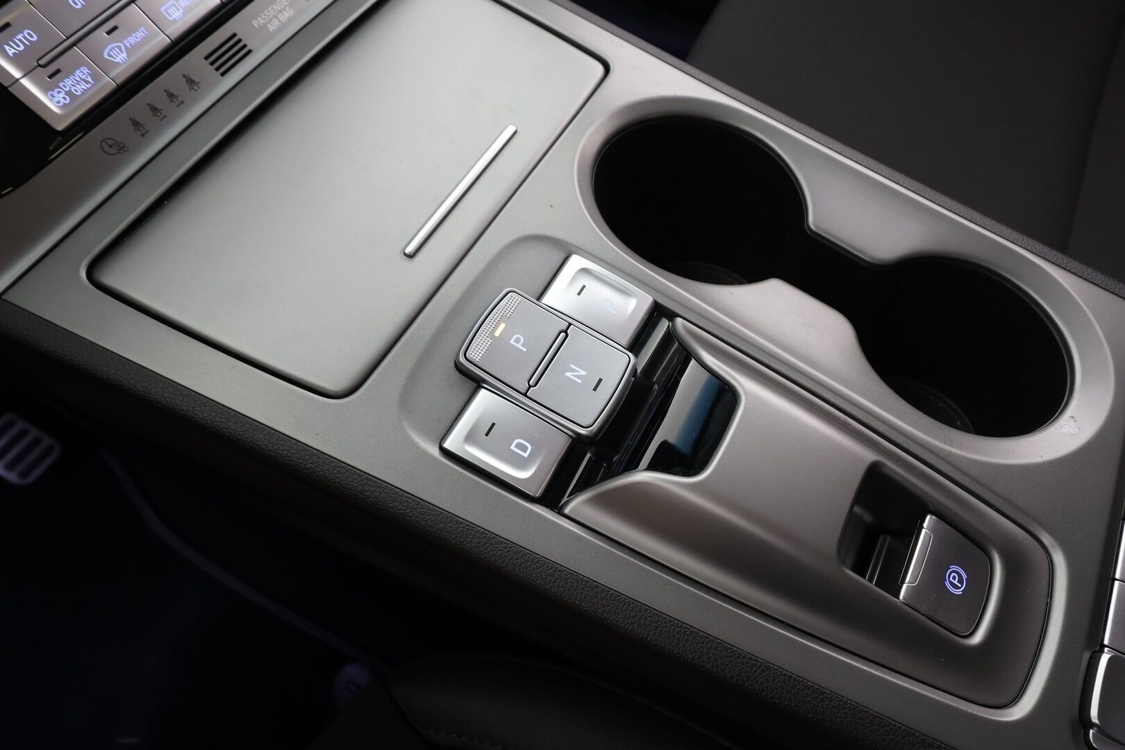 Hyundai KONA 2023 electric 64 kWh 204 hv Style MY21 - | ACC | ILP | Krell | HUD | Sähköpenkit | Puolinahat | LED | Digimittaristo | HDA | BSM | P.kamera | Keyless | Merkkihuollot | 2x renkaat aluin | 