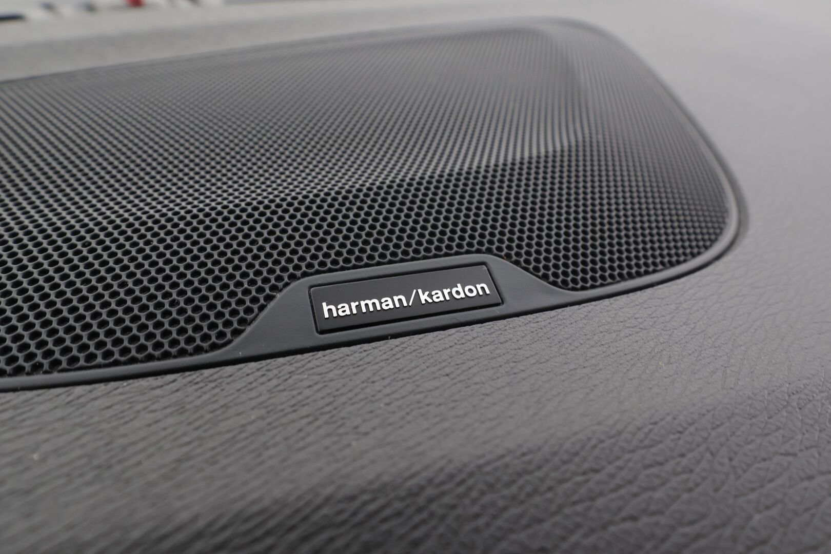 Volvo V60 2016 D4 Business Summum Edition aut * Webasto / ACC / Xenon / P.tutkat / Navi / Kaistavahti / Keyless * - H&K / Muistipenkki / Katveavustin / Suomi-auto / Kahdet renkaat aluvanteilla