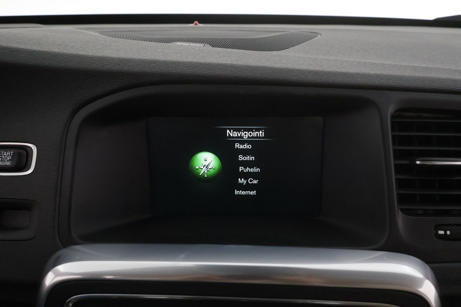 Volvo V60 2016 D4 Business Summum Edition aut * Webasto / ACC / Xenon / P.tutkat / Navi / Kaistavahti / Keyless * - H&K / Muistipenkki / Katveavustin / Suomi-auto / Kahdet renkaat aluvanteilla