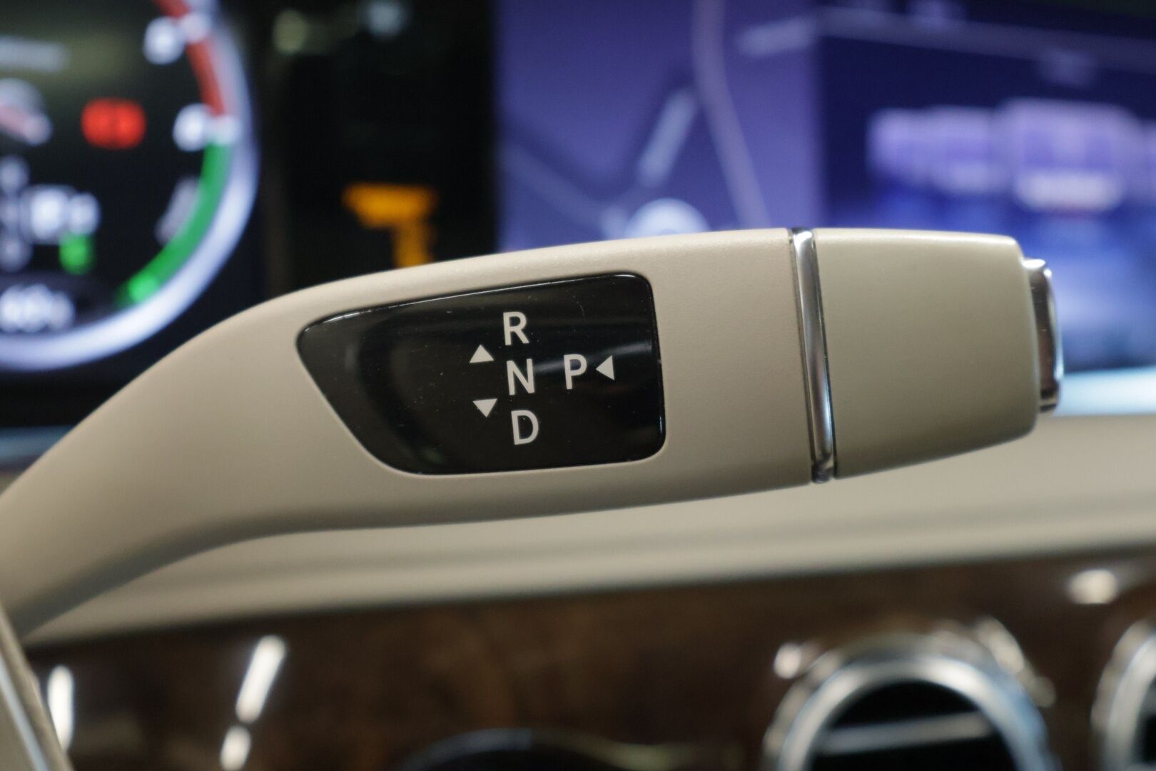 Mercedes-Benz S 2015 300 BlueTec Hybrid Lang - | DTR+Q | Imuovet | Night Vision | Burmester | 360° | Hierovat&Ilmastoidut ist. | Panorama | Takanäytöt | 2x Renkaat ja Vanteet | 