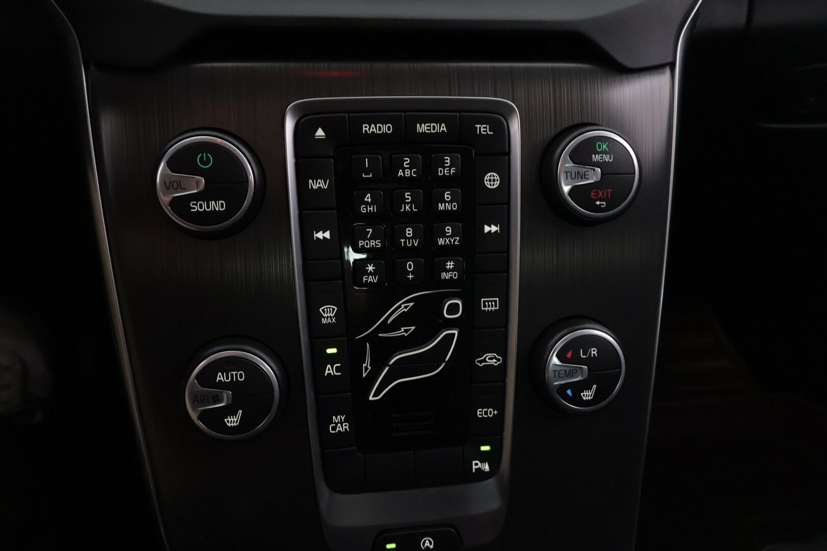 Volvo V40 Cross Country 2016 D2 Business aut *MYYDÄÄN HUUTOKAUPAT.COM!* - * MYYDÄÄN HUUTOKAUPAT.COM! *