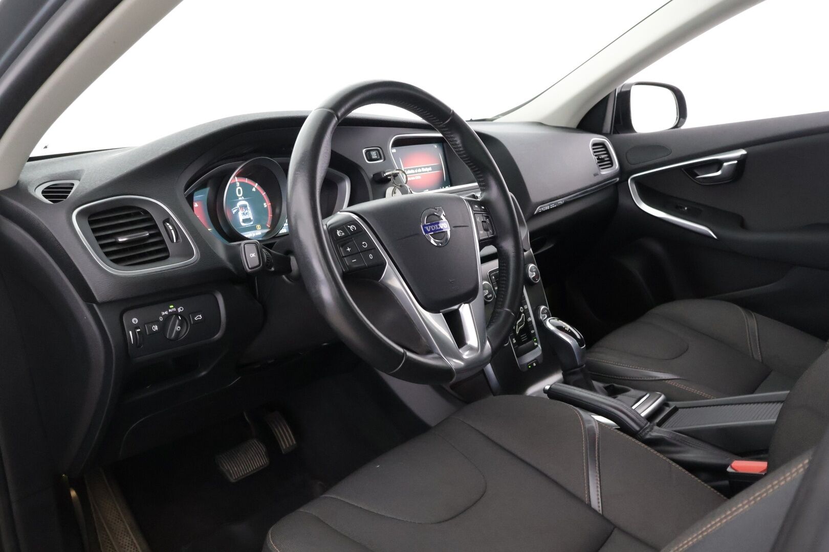 Volvo V40 Cross Country 2016 D2 Business aut *MYYDÄÄN HUUTOKAUPAT.COM!* - * MYYDÄÄN HUUTOKAUPAT.COM! *