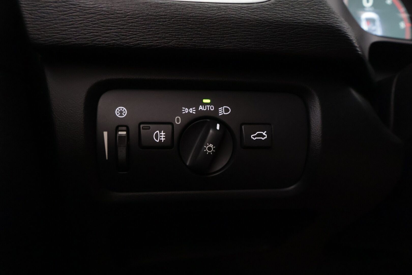 Volvo V40 Cross Country 2016 D2 Business aut *MYYDÄÄN HUUTOKAUPAT.COM!* - * MYYDÄÄN HUUTOKAUPAT.COM! *