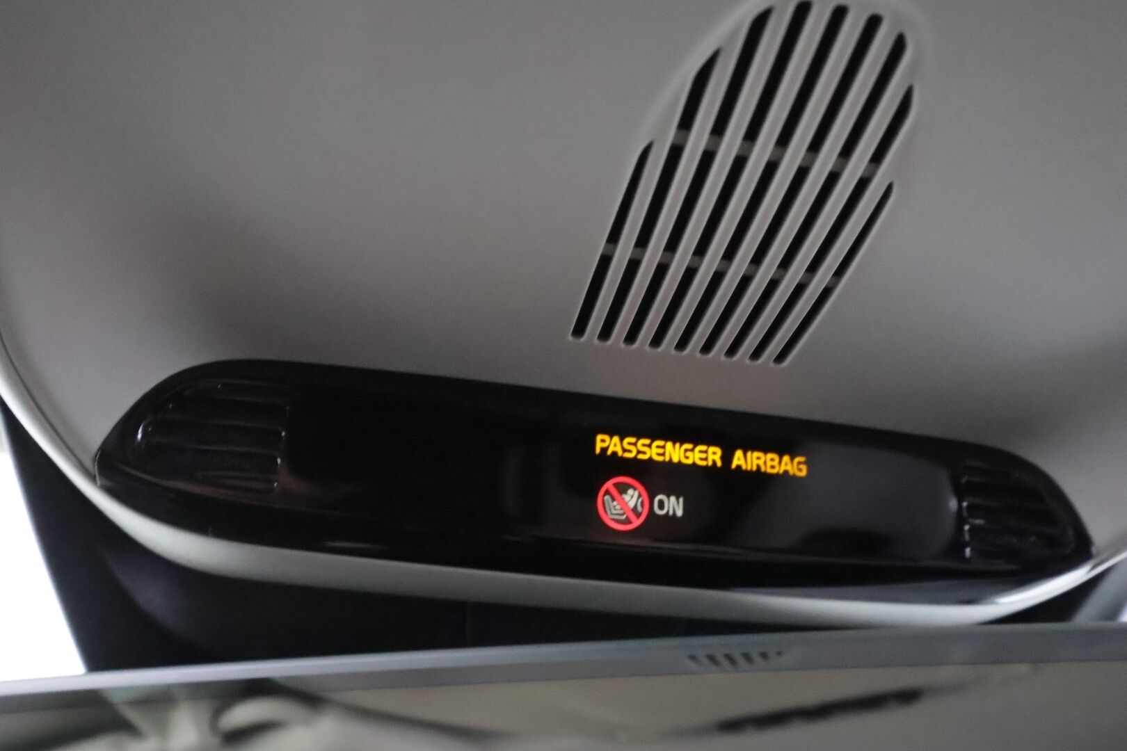 Volvo V40 Cross Country 2016 D2 Business Summum aut * Pa-lisälämmitin / Muistipenkki / P.Tutka / Xenon / Nahkaverhoilu / Keyless * - Suomi-auto / Kahdet renkaat aluvanteilla / Merkkihuollot