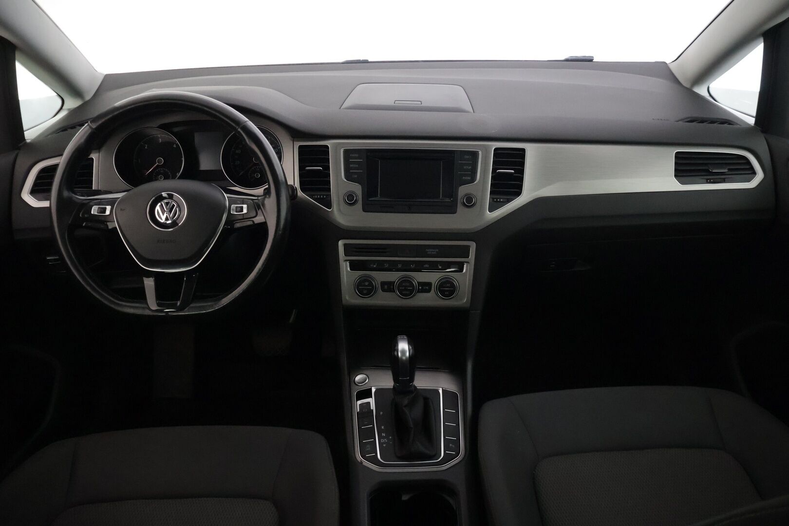Volkswagen Golf Sportsvan 2016 Comfortline 1,6 TDI 81 kW (110 hv) DSG-automaatti - | Tämä auto myydään YritysOutlet -valikoimasta vain yritykselle | Webasto | P. Tutkat | Vakionopeudensäädin | Keyless | Bi-Xenon | 2x Renkaat & Vanteet |