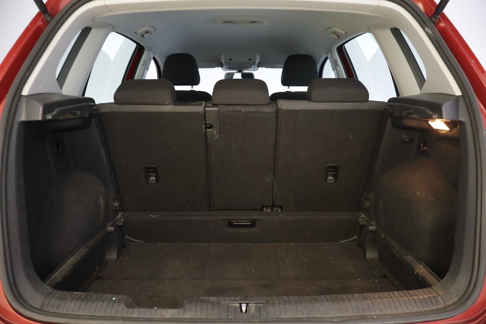 Volkswagen Golf Sportsvan 2016 Comfortline 1,6 TDI 81 kW (110 hv) DSG-automaatti - | Tämä auto myydään YritysOutlet -valikoimasta vain yritykselle | Webasto | P. Tutkat | Vakionopeudensäädin | Keyless | Bi-Xenon | 2x Renkaat & Vanteet |