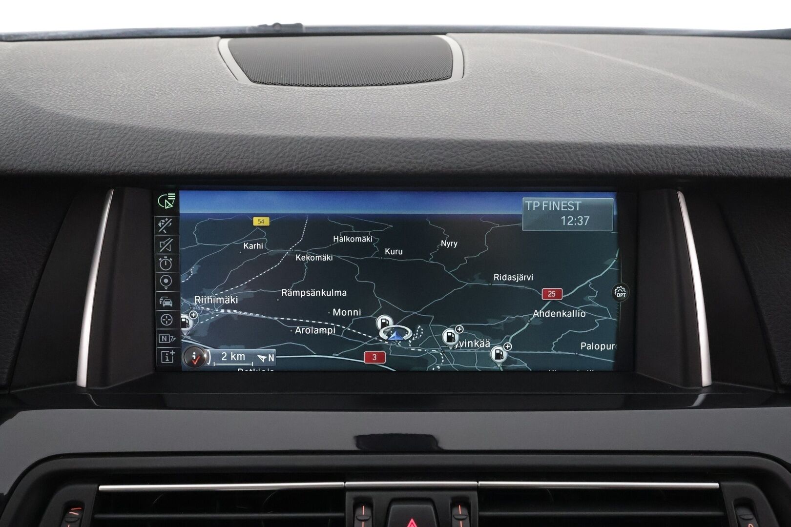 BMW 520 2016 F11 Touring 520d A xDrive Business Exclusive Edition * Webasto / Koukku / Xenon / P.tutkat / Navi / Sportnahat  / HUD* - HiFi / Suomi-auto / Kahdet renkaat