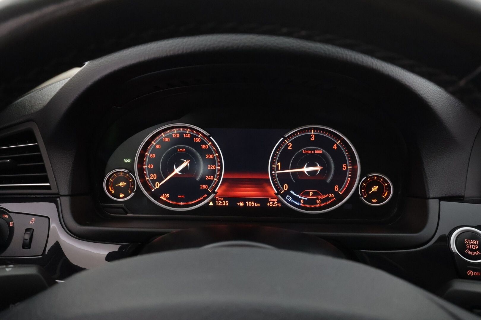 BMW 520 2016 F11 Touring 520d A xDrive Business Exclusive Edition * Webasto / Koukku / Xenon / P.tutkat / Navi / Sportnahat  / HUD* - HiFi / Suomi-auto / Kahdet renkaat