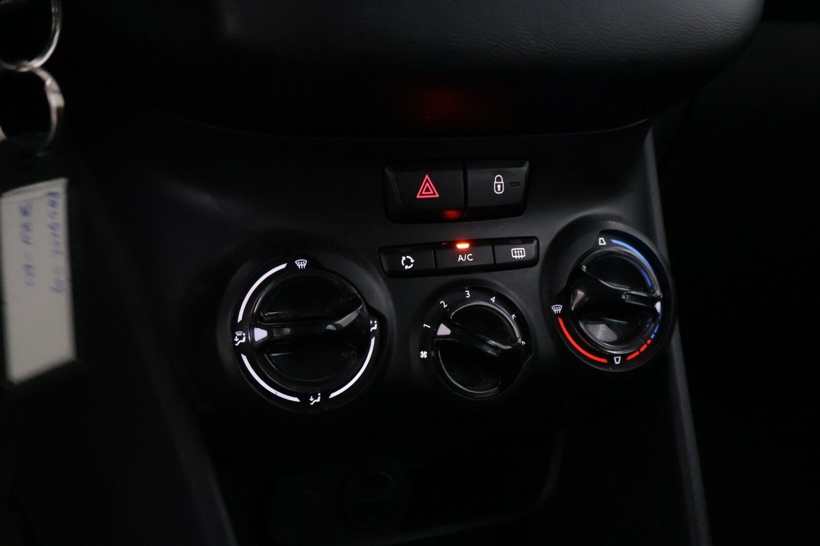 Peugeot 208 2016 Active VTi 82 5-ov - YritysOutlet - Myydään vain yrityksille - YritysOutlet - Myydään vain yrityksille