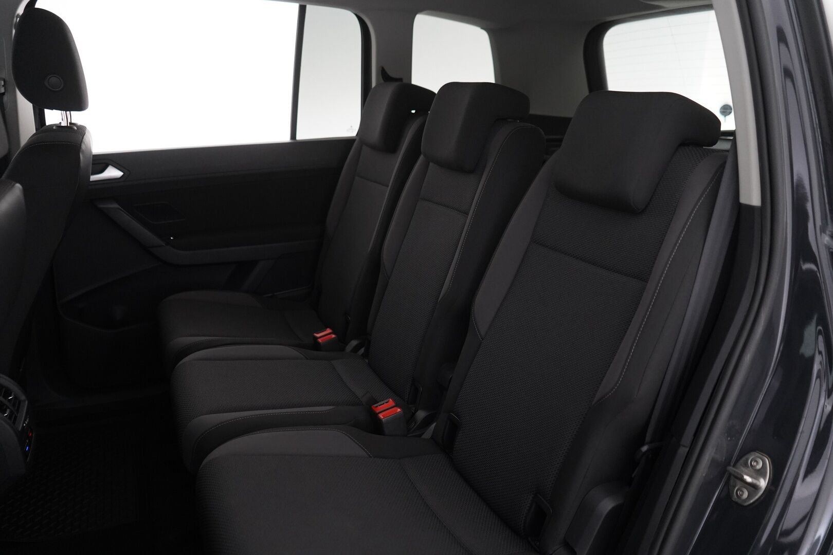 Volkswagen Touran 2016 1.2 TSI Trendline 81 kW (110 hv) * ACC / Lohko / Koukku / BT / Ratinlämmitin / Tutkat* - Suomi-auto / Huollettu 175tkm / Kahdet renkaat + Vanteet - Osta nyt, maksa vasta ensi vuonna